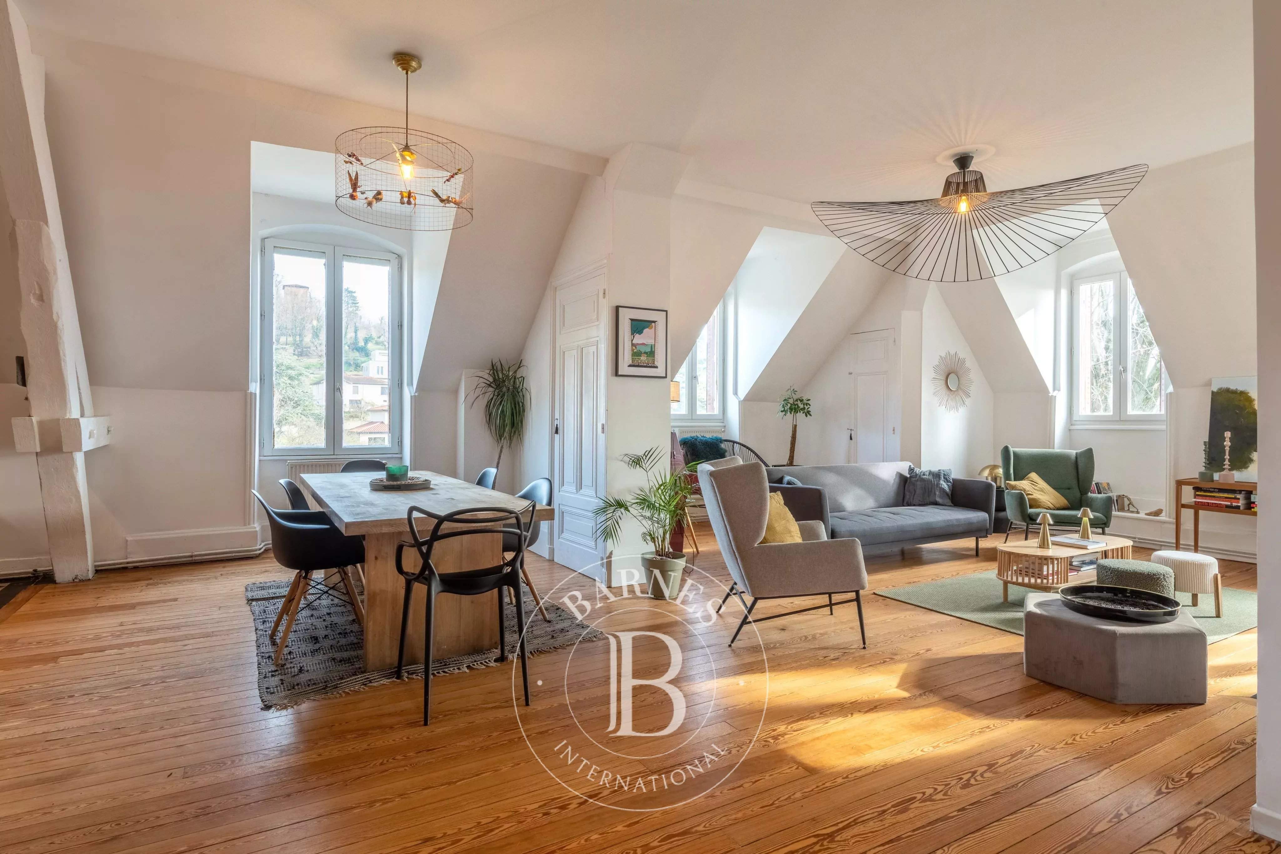 Neuville-sur-Saône  - Appartement 4 Pi&egrave;ces 3 Chambres - picture 2