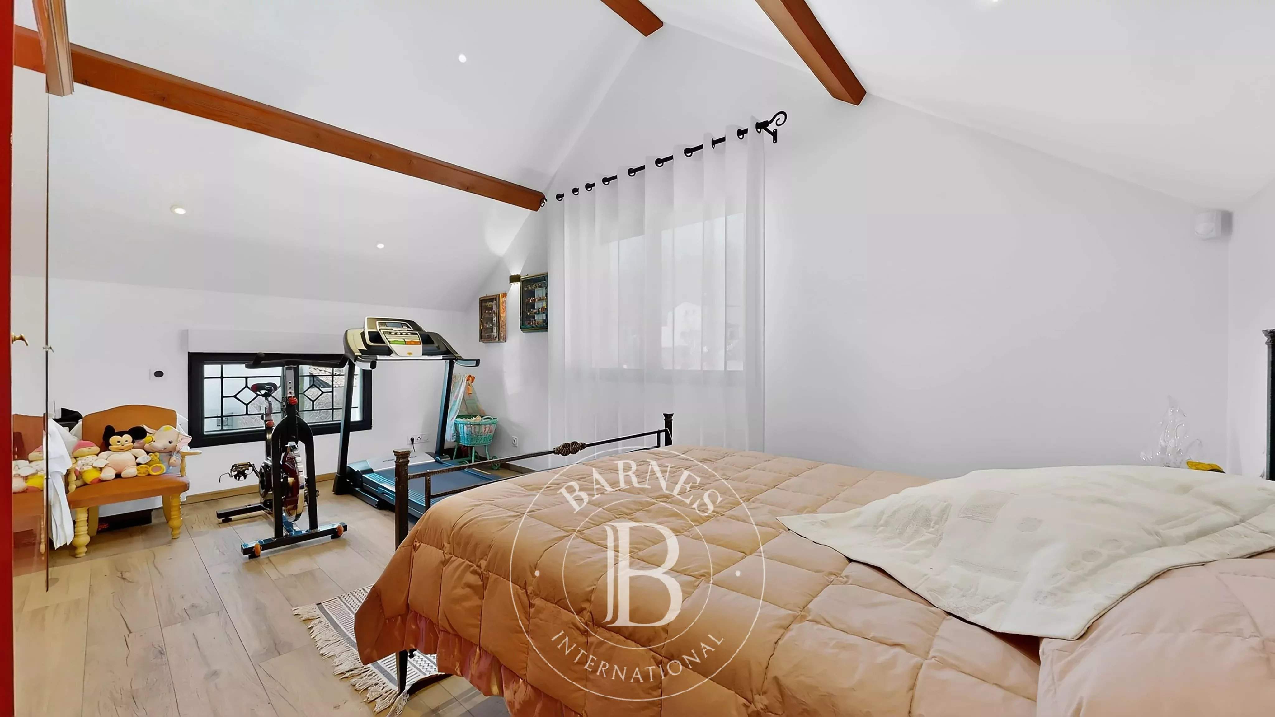 Vernaison  - Maison 6 Pi&egrave;ces 3 Chambres - picture 7