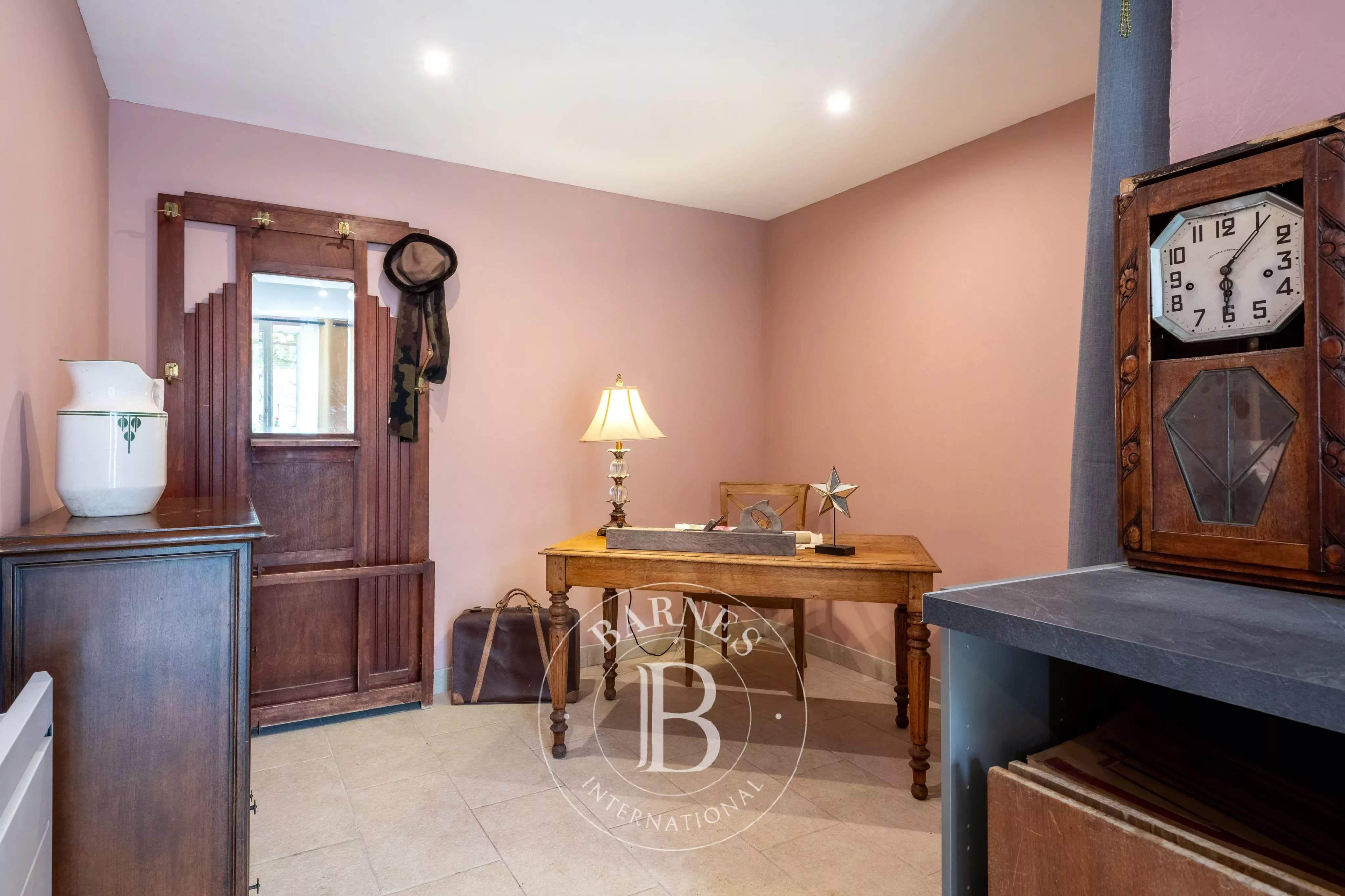 Montanay  - Maison de village 9 Pi&egrave;ces 9 Chambres - picture 8