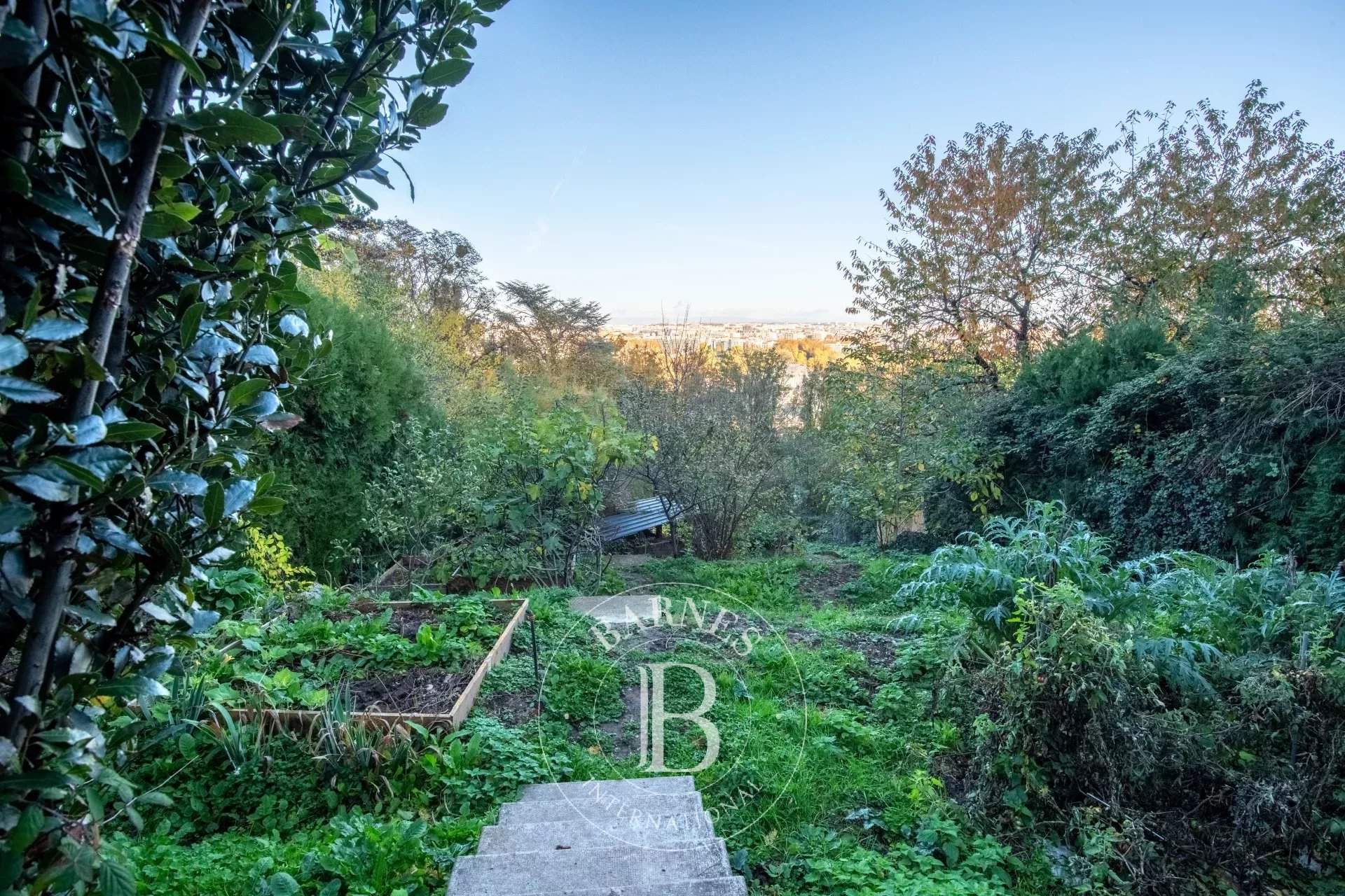 La Mulatière  - Maison 7 Pi&egrave;ces 4 Chambres - picture 4