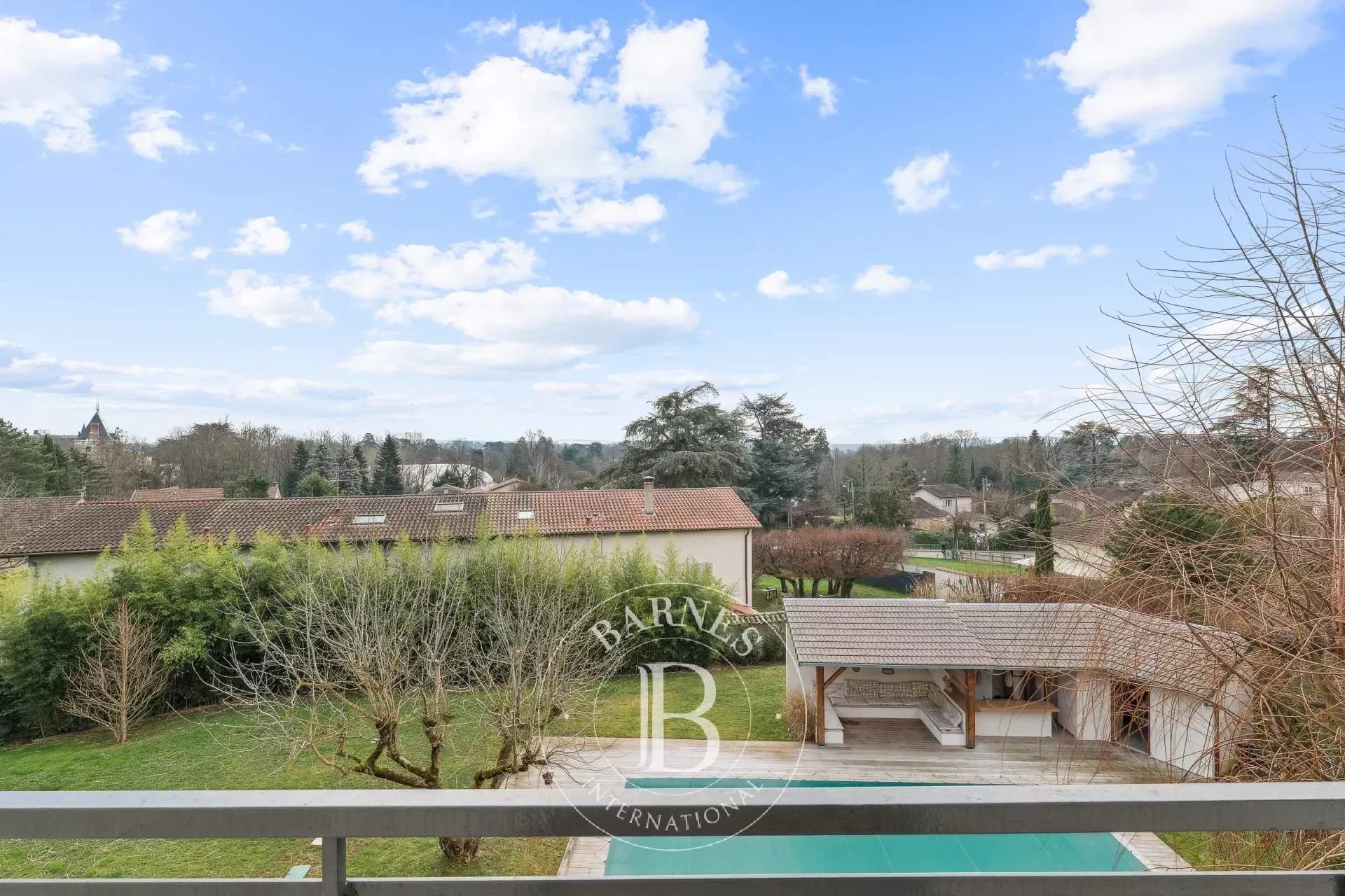 Maison à vendre 7 Pièces 226 m2 Écully GRAND OUEST LYONNAIS - 1 390 000