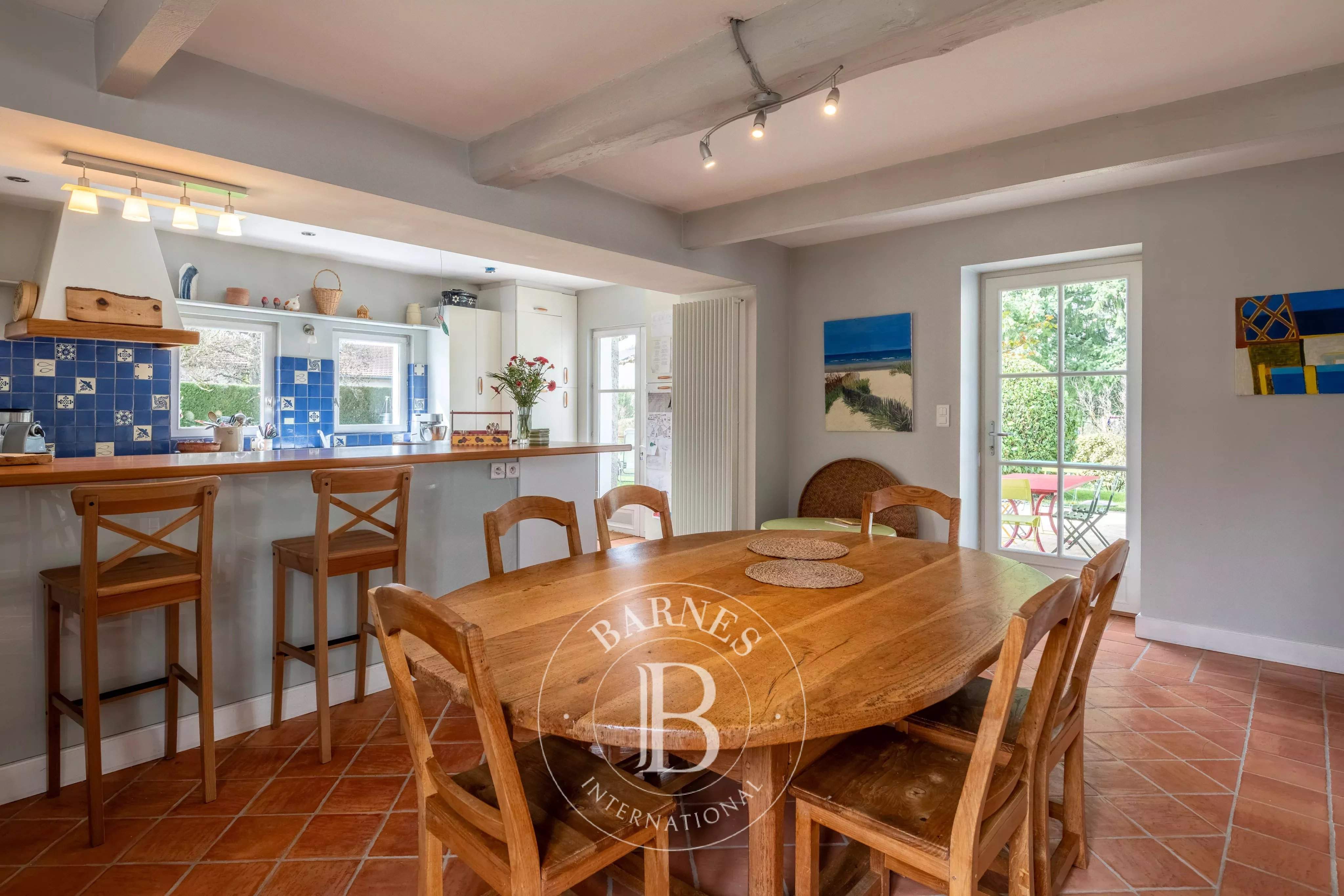 Francheville  - Maison 7 Pi&egrave;ces 6 Chambres - picture 6