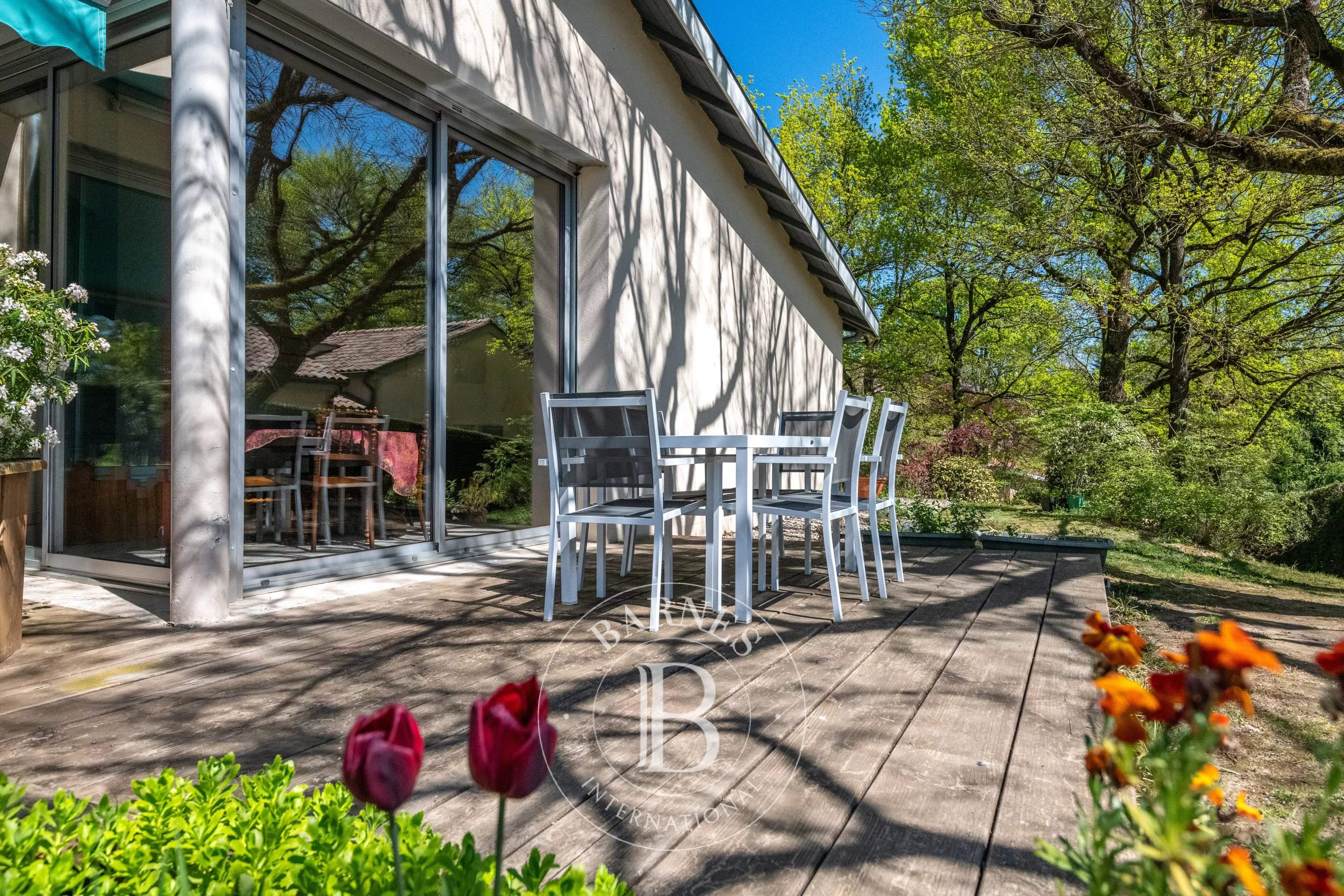 Charbonnières-les-Bains  - Maison 6 Pi&egrave;ces 5 Chambres - picture 11