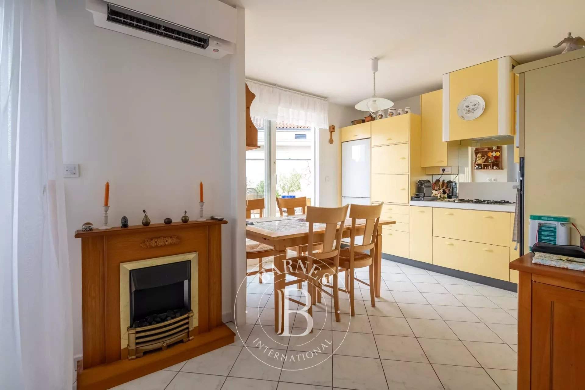 Bron  - Piso 5 Cuartos 4 Habitaciones - picture 7