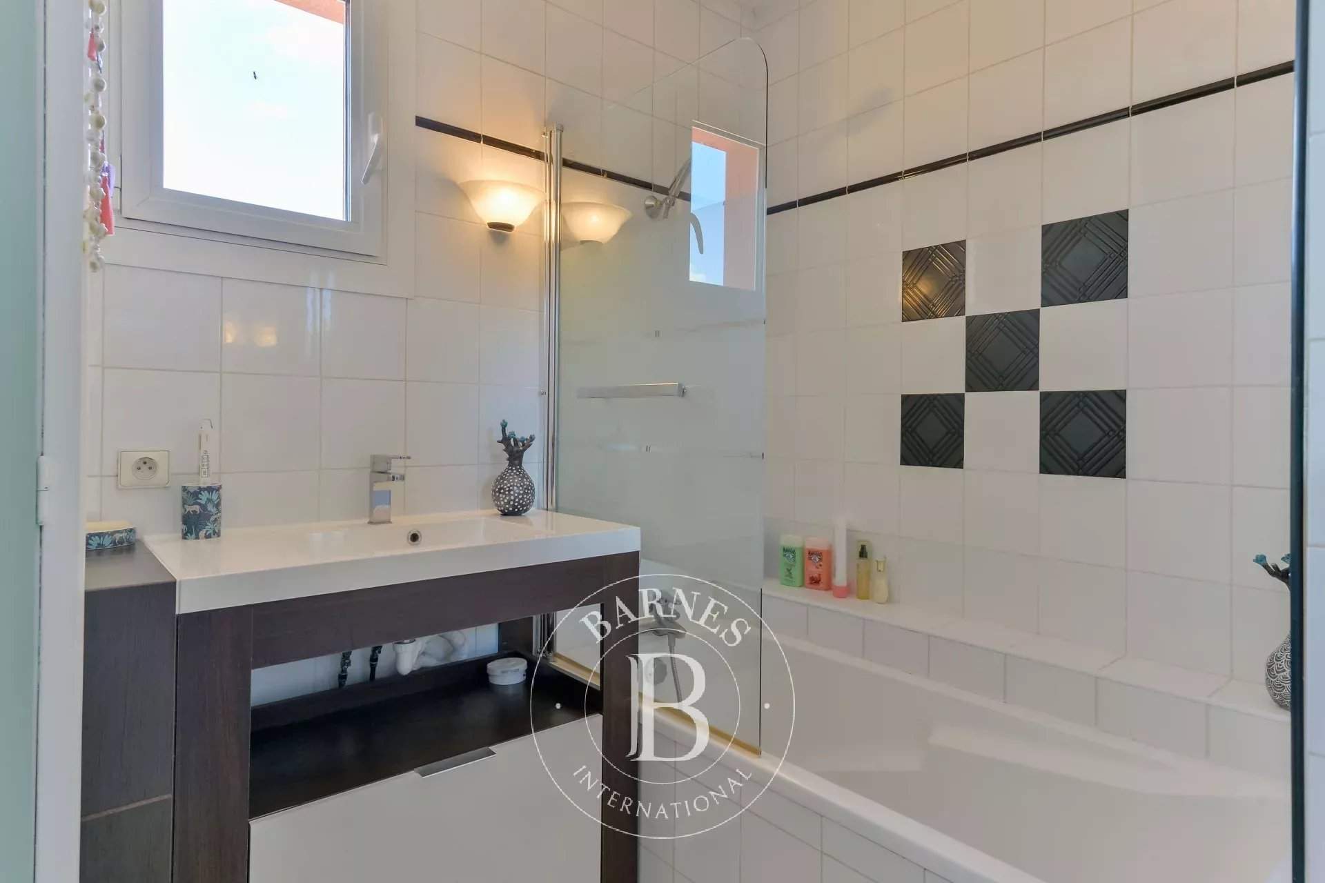 Brindas  - House 6 Bedrooms - picture 11