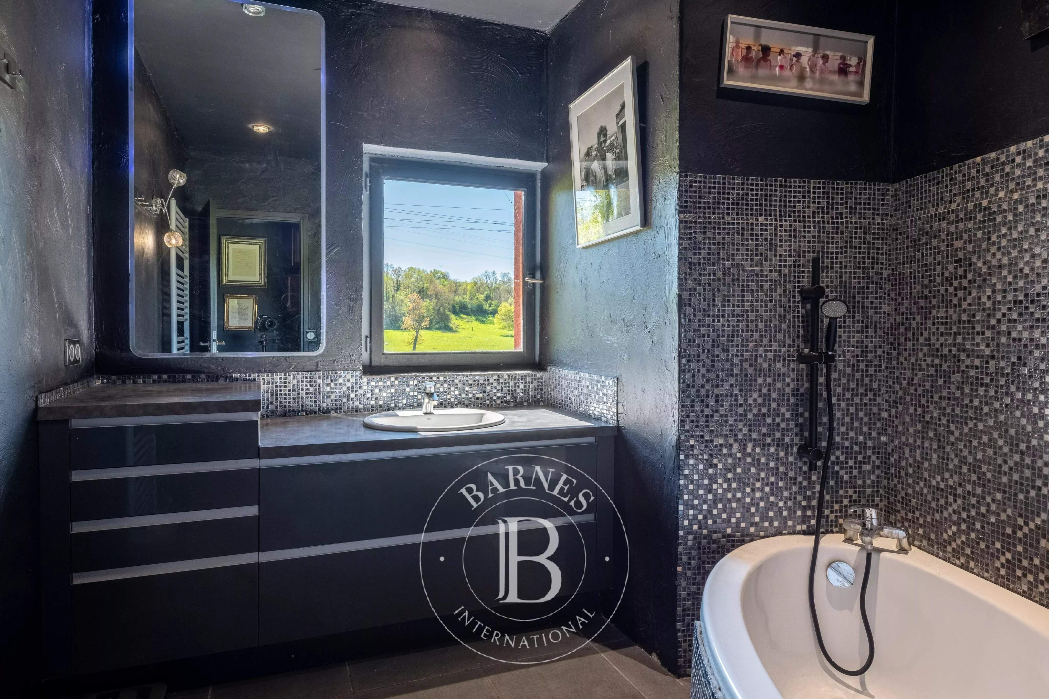 Massieux  - Maison de village 6 Pi&egrave;ces 3 Chambres - picture 16