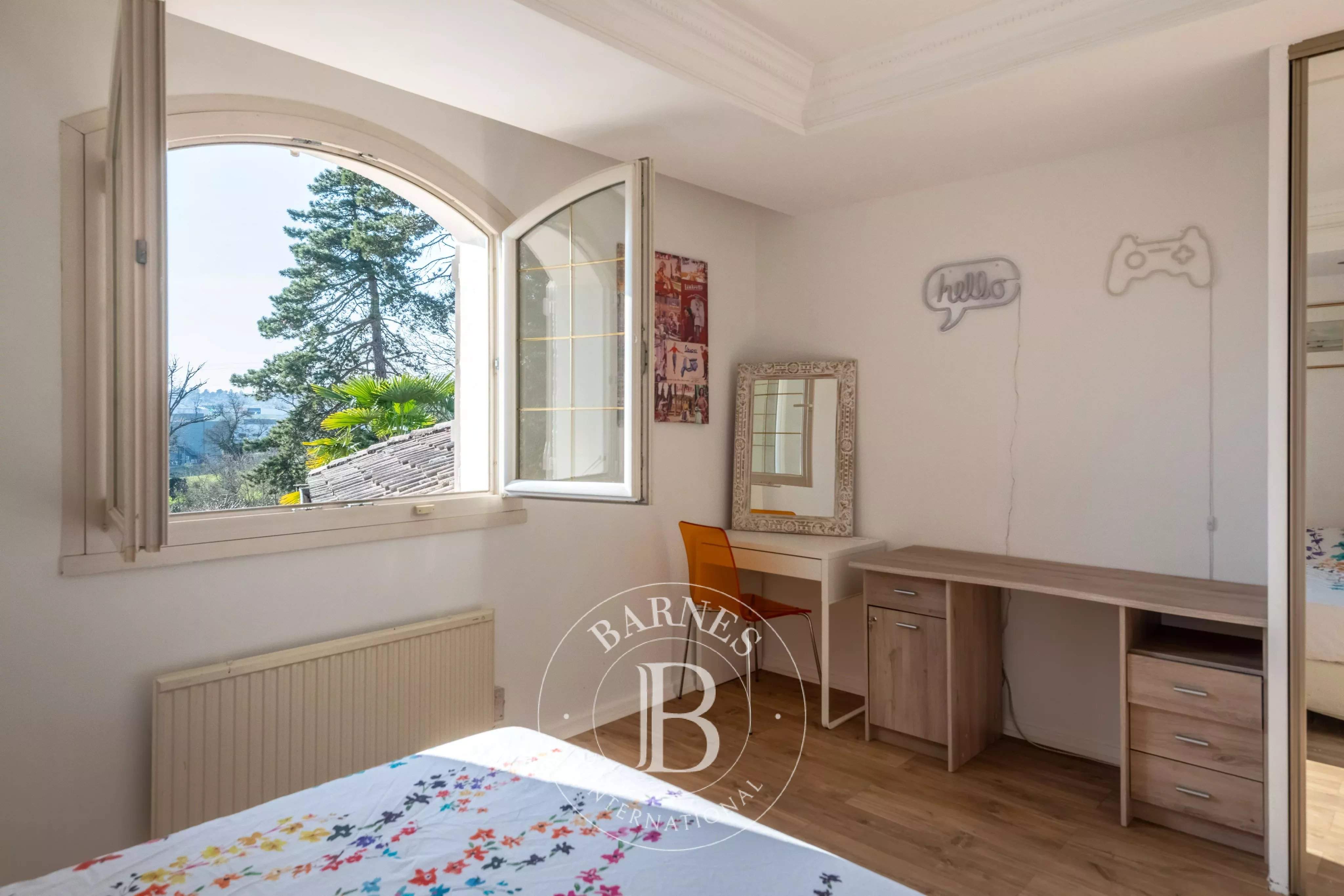 Limonest  - Maison 7 Pi&egrave;ces 4 Chambres - picture 12