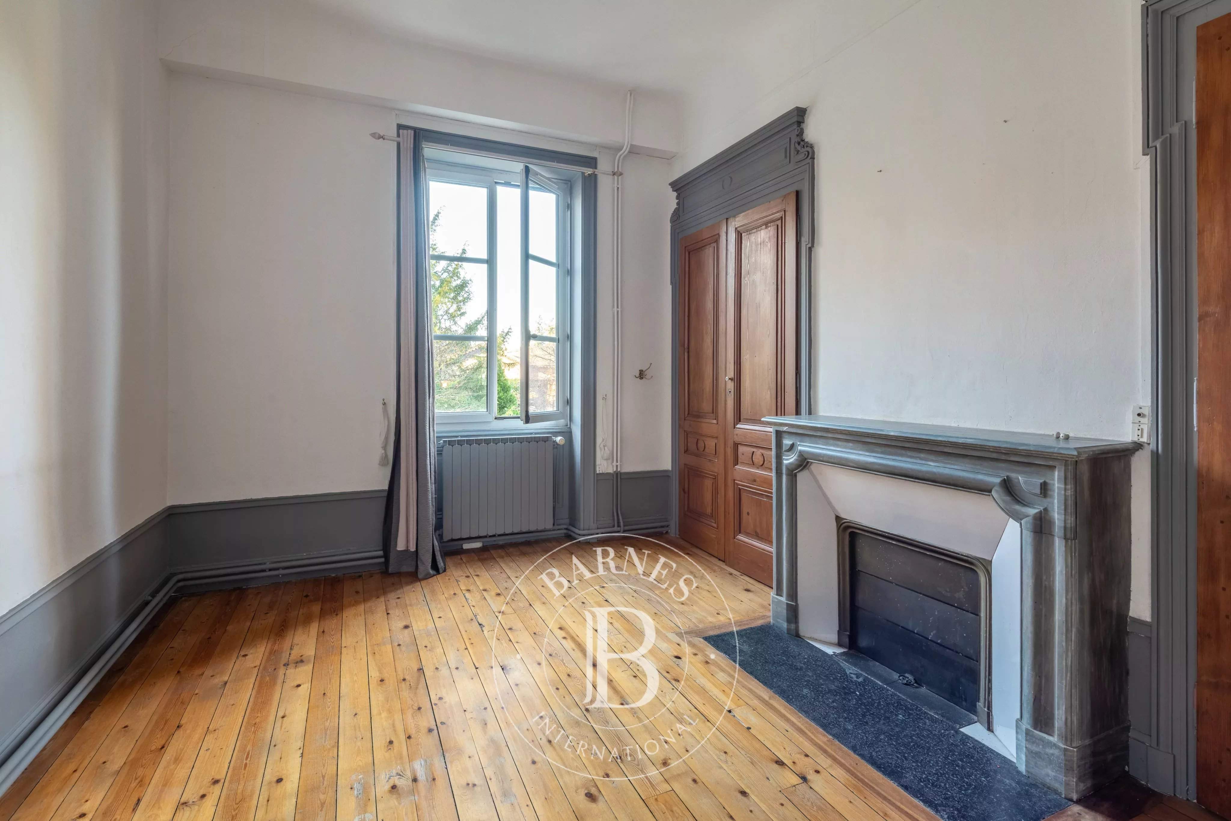 Vernaison  - House 9 Bedrooms - picture 16