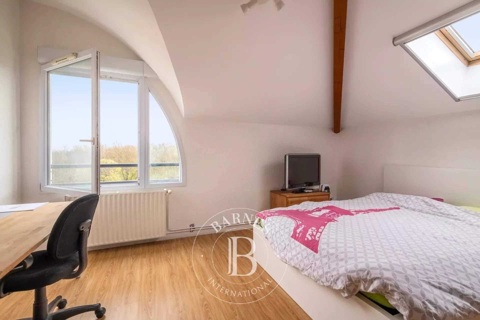 Bron  - Piso 5 Cuartos 4 Habitaciones - picture 9