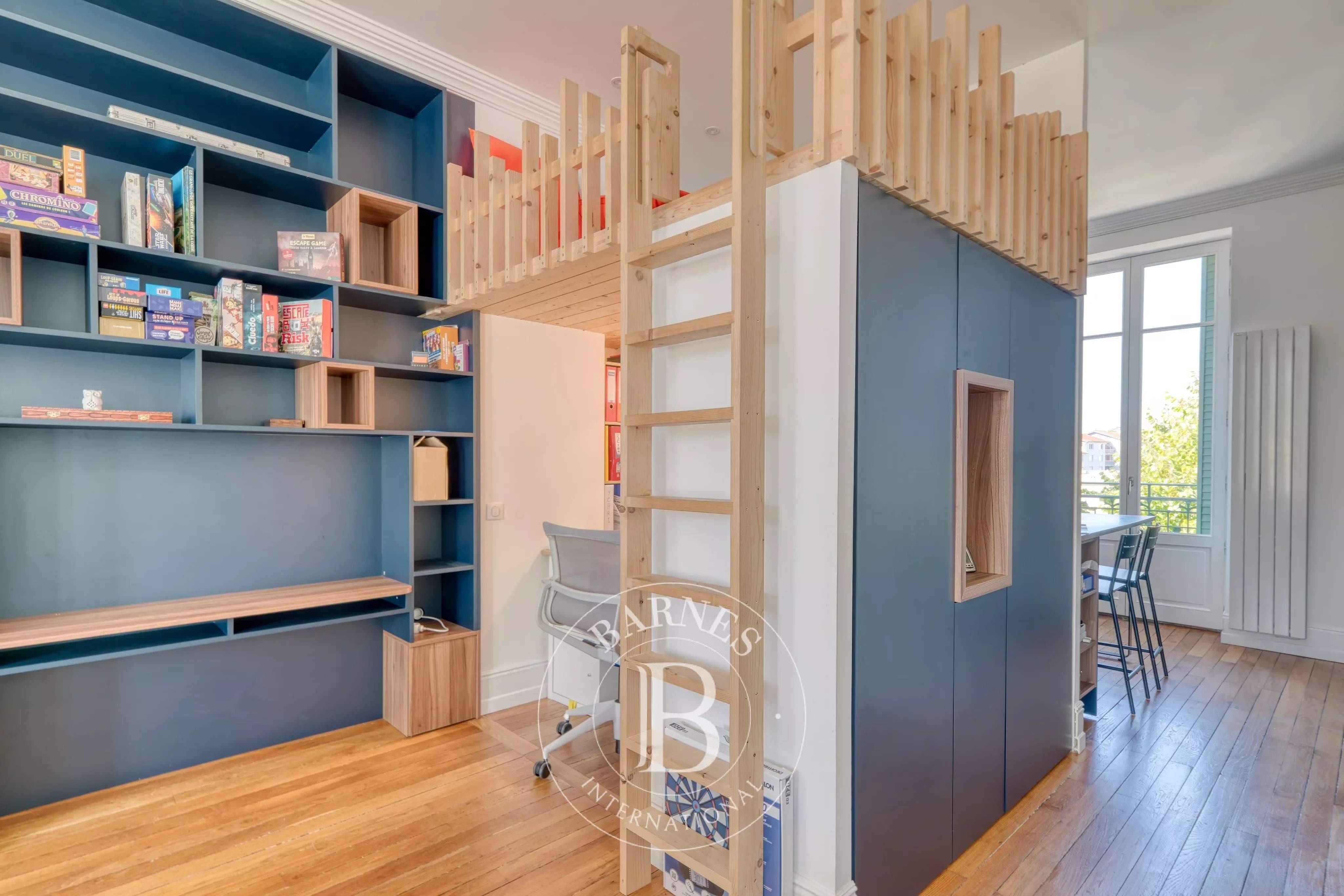 Bron  - Appartement 5 Pi&egrave;ces 4 Chambres - picture 9