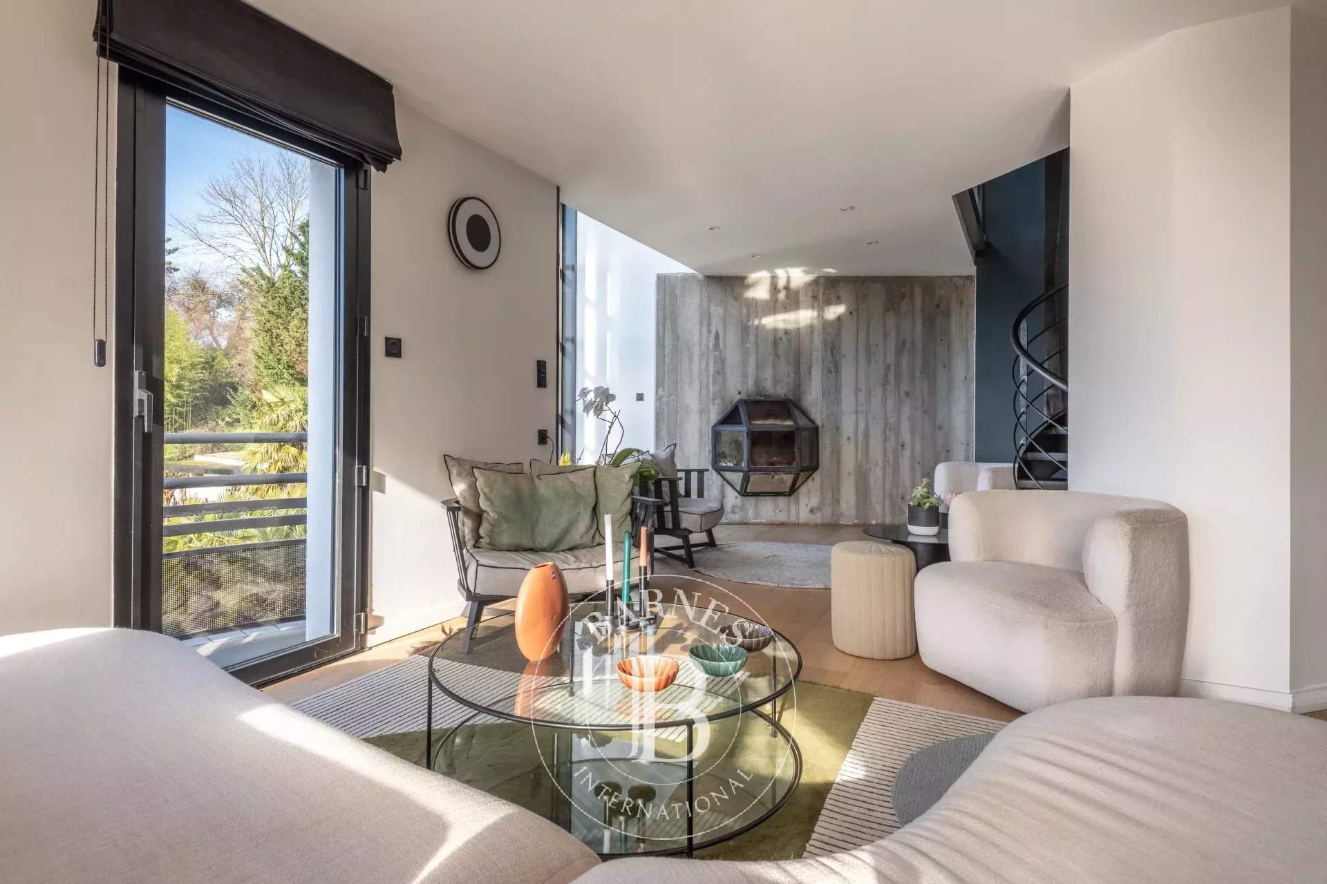 Limonest  - Property 5 Bedrooms - picture 11