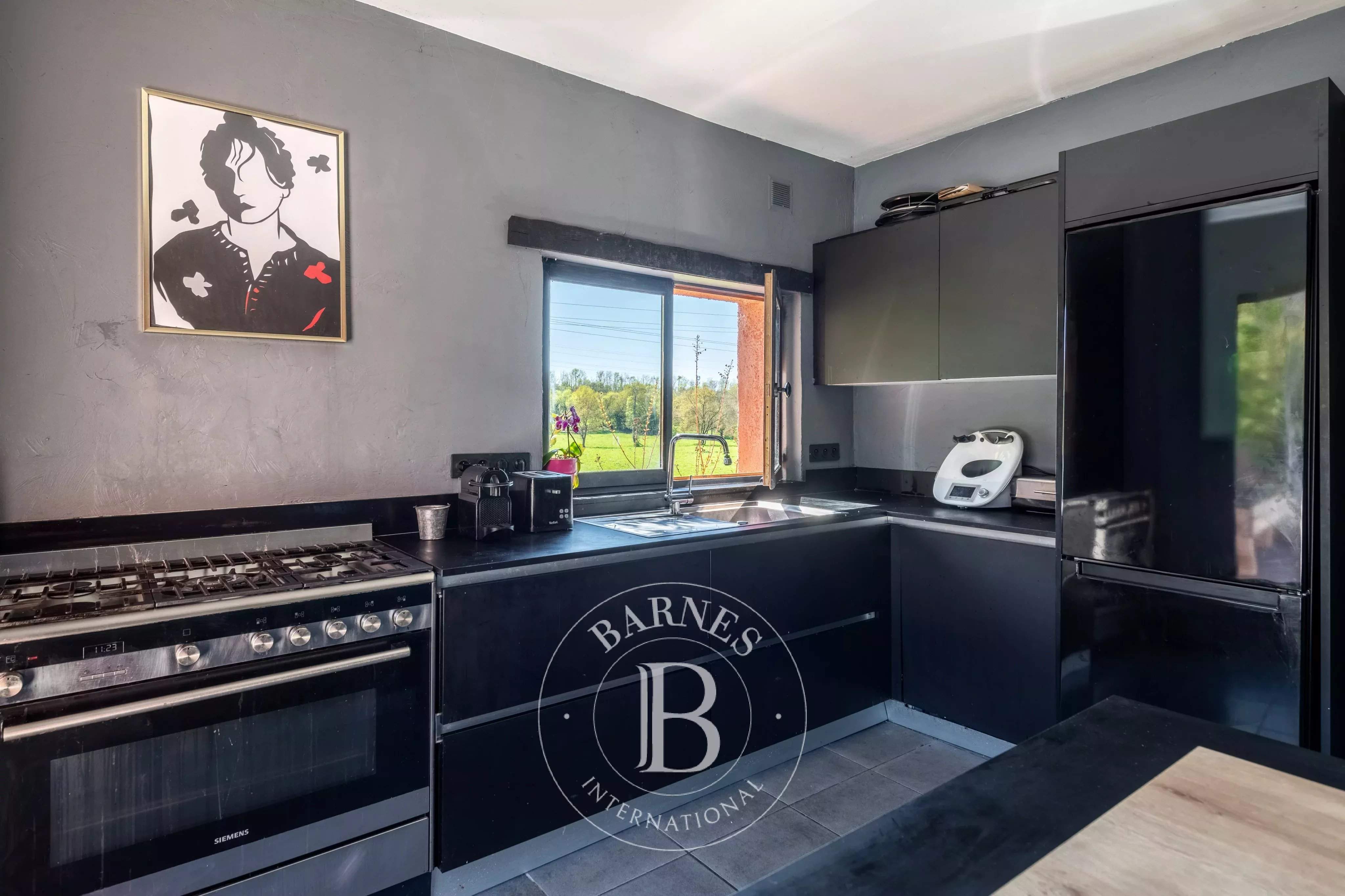 Massieux  - Maison de village 6 Pi&egrave;ces 3 Chambres - picture 13