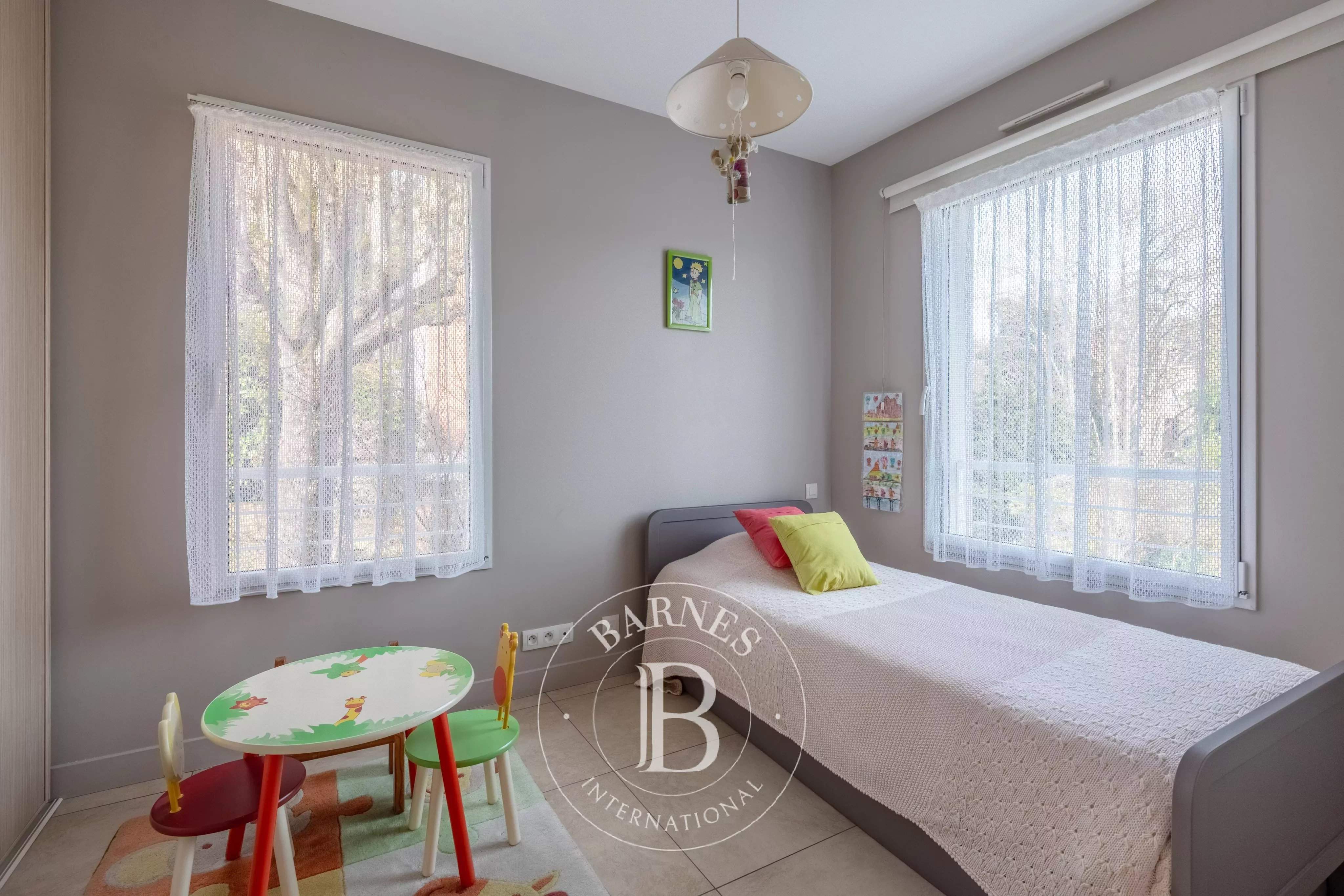 Collonges-au-Mont-d'Or  - Maison 7 Pi&egrave;ces 5 Chambres - picture 10