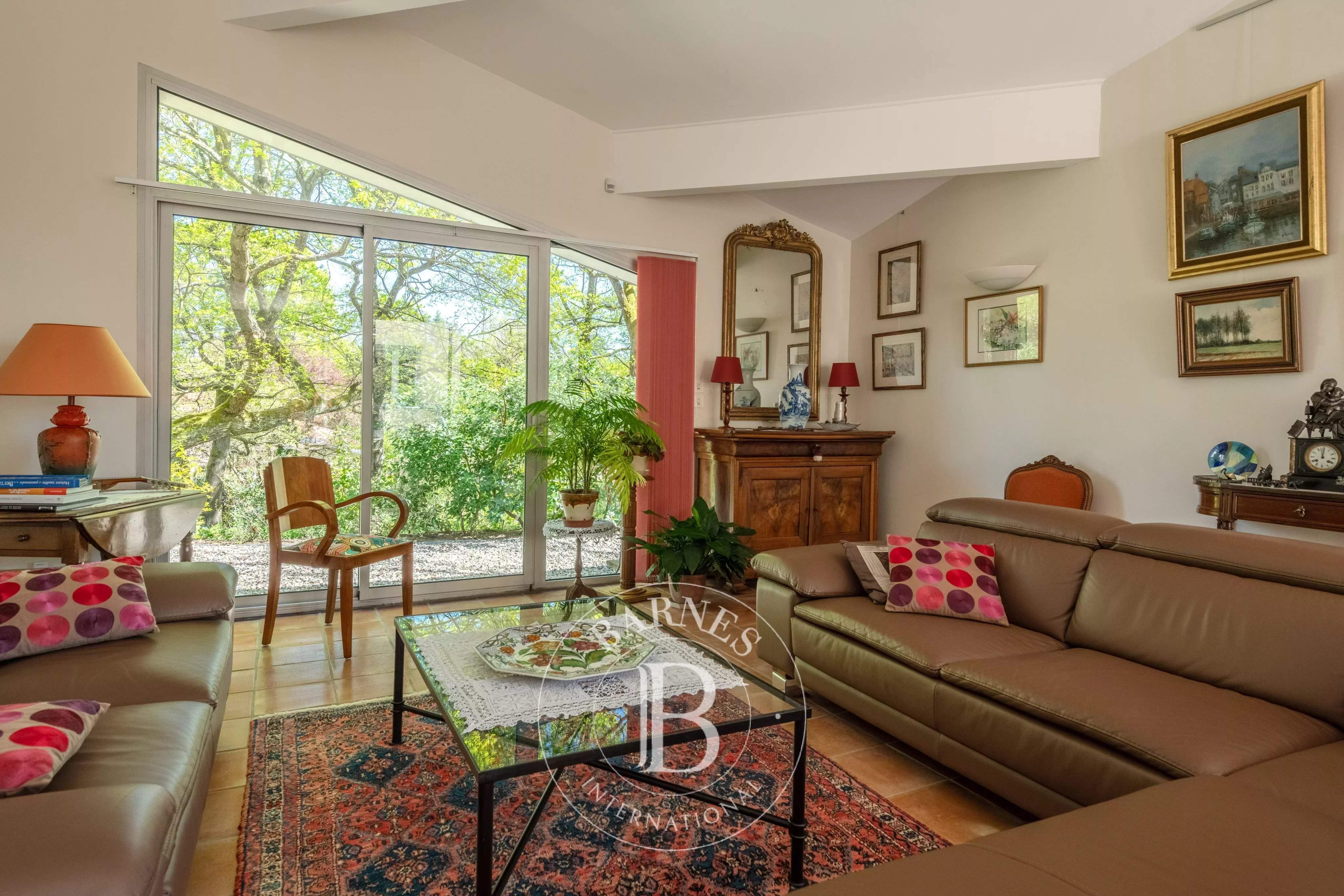 Charbonnières-les-Bains  - Maison 6 Pi&egrave;ces 5 Chambres - picture 14