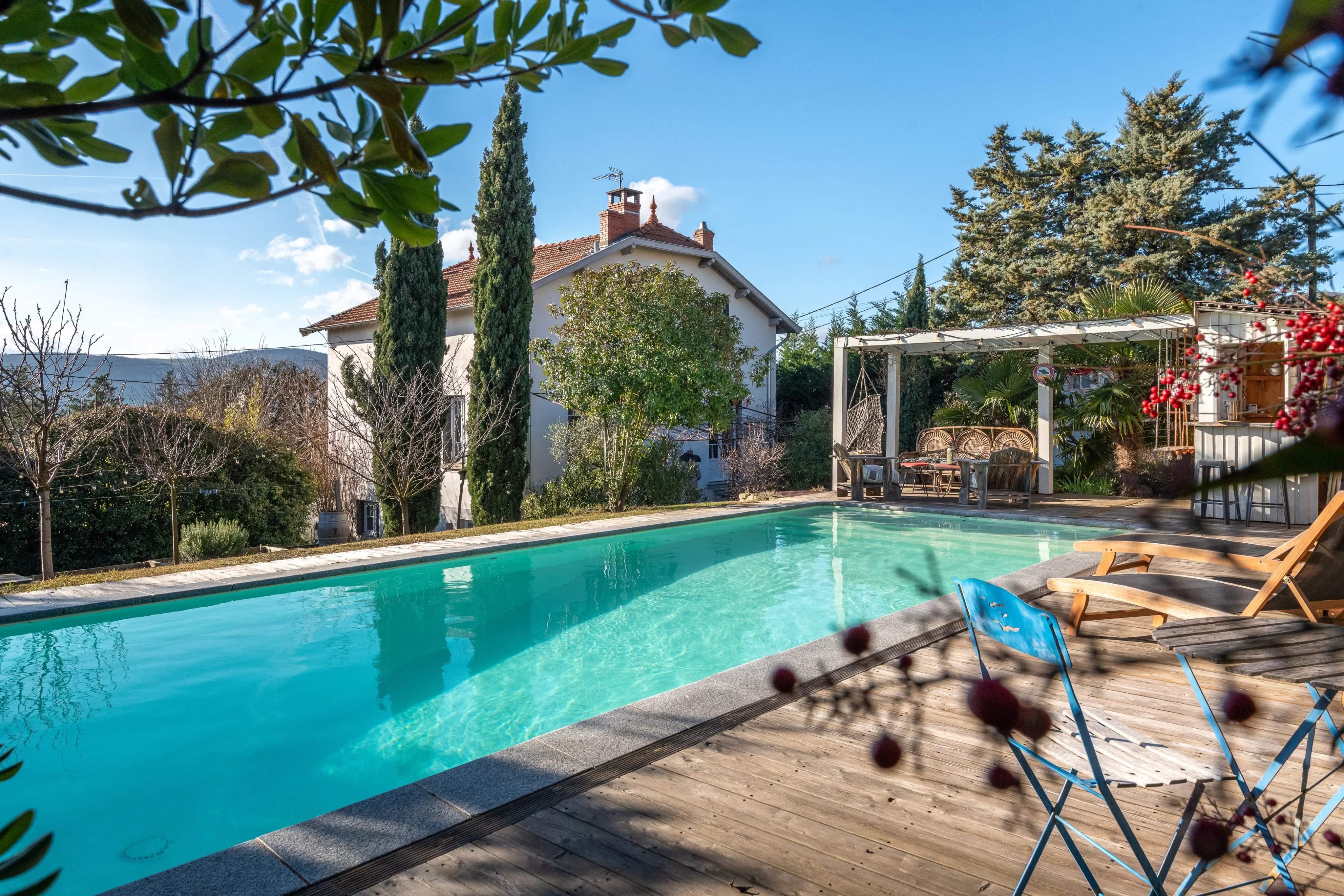 Vaugneray  - Maison 6 Pi&egrave;ces 5 Chambres - picture 1