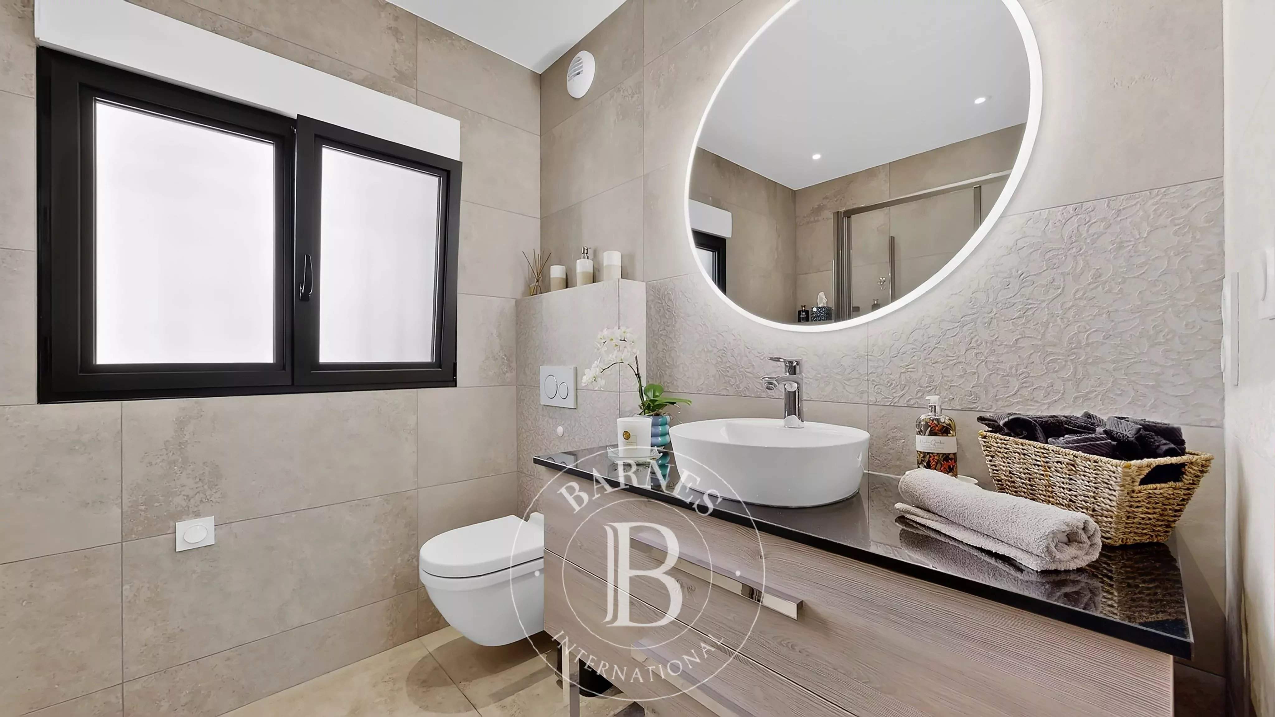 Vernaison  - Maison 6 Pi&egrave;ces 3 Chambres - picture 6