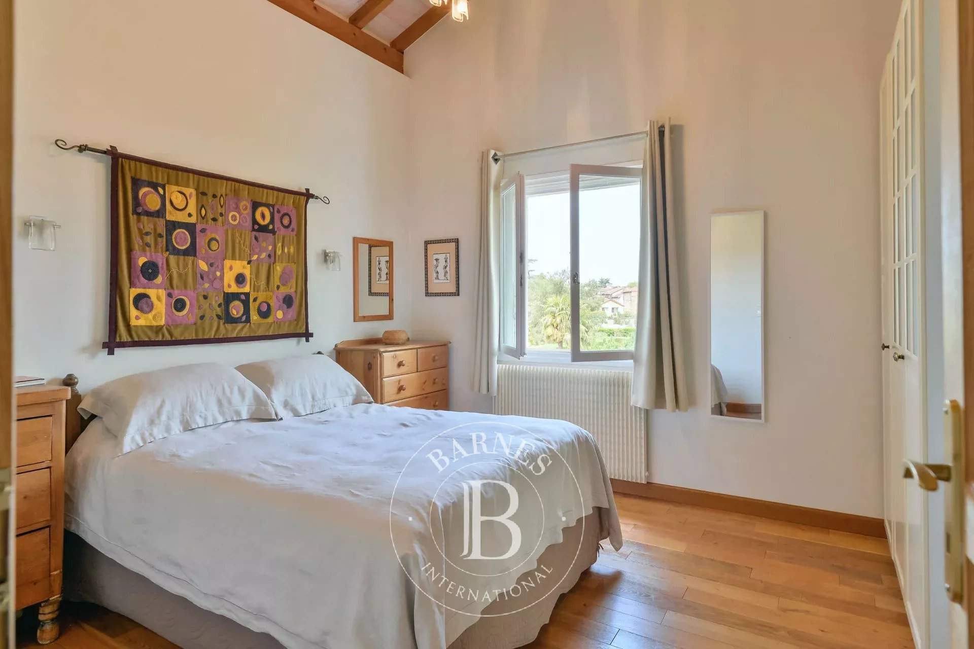 Fleurieu-sur-Saône  - Maison 8 Pi&egrave;ces 6 Chambres - picture 9