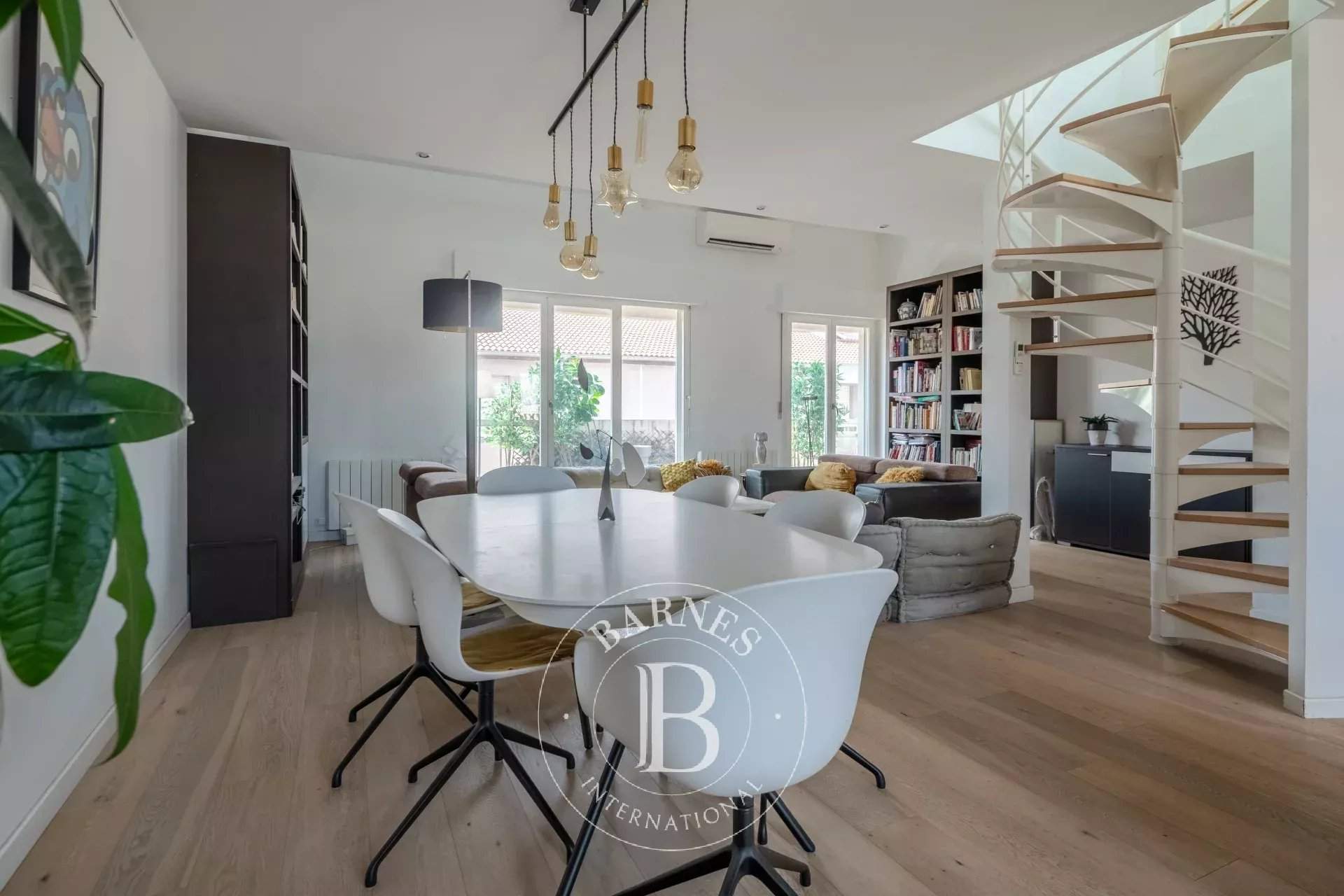 Lyon  - Appartement 5 Pièces 4 Chambres - picture 5