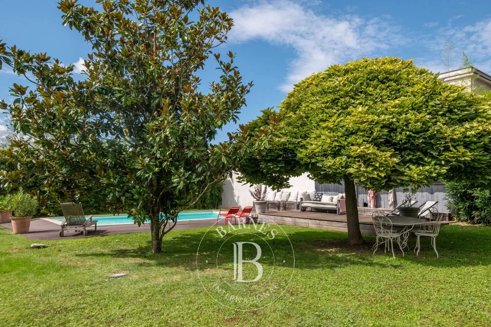 Limonest  - Maison 8 Pi&egrave;ces 6 Chambres - picture 5