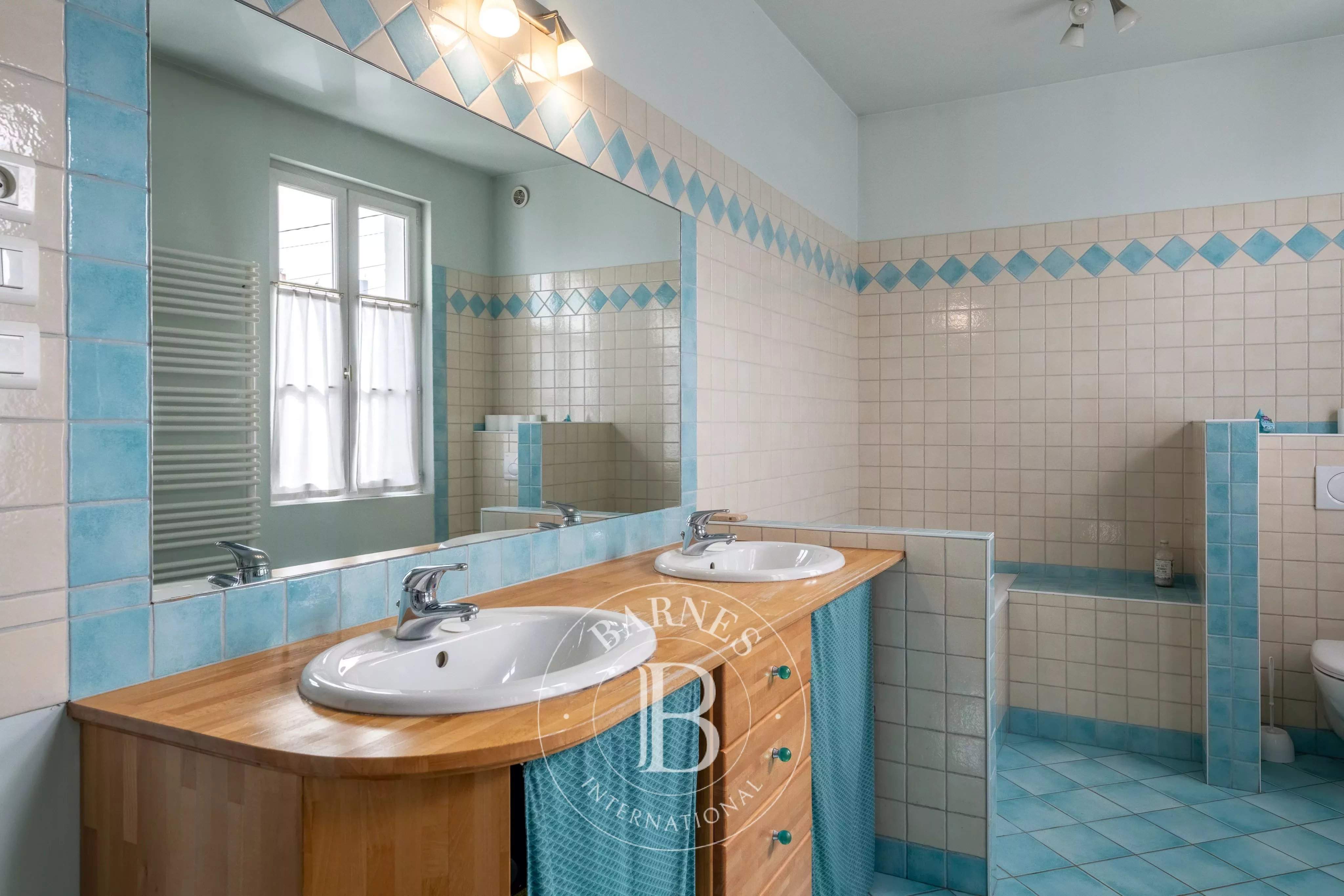 Francheville  - Maison 7 Pi&egrave;ces 6 Chambres - picture 10