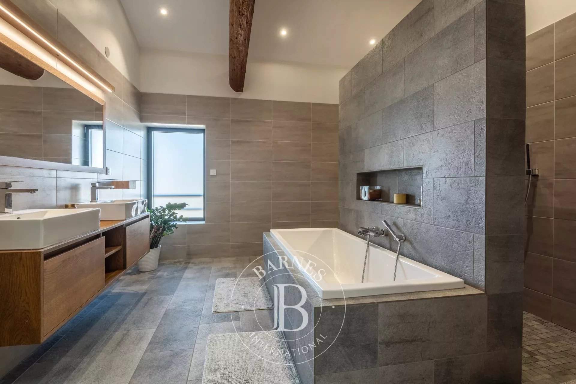 La Tour-de-Salvagny  - House 4 Bedrooms - picture 15