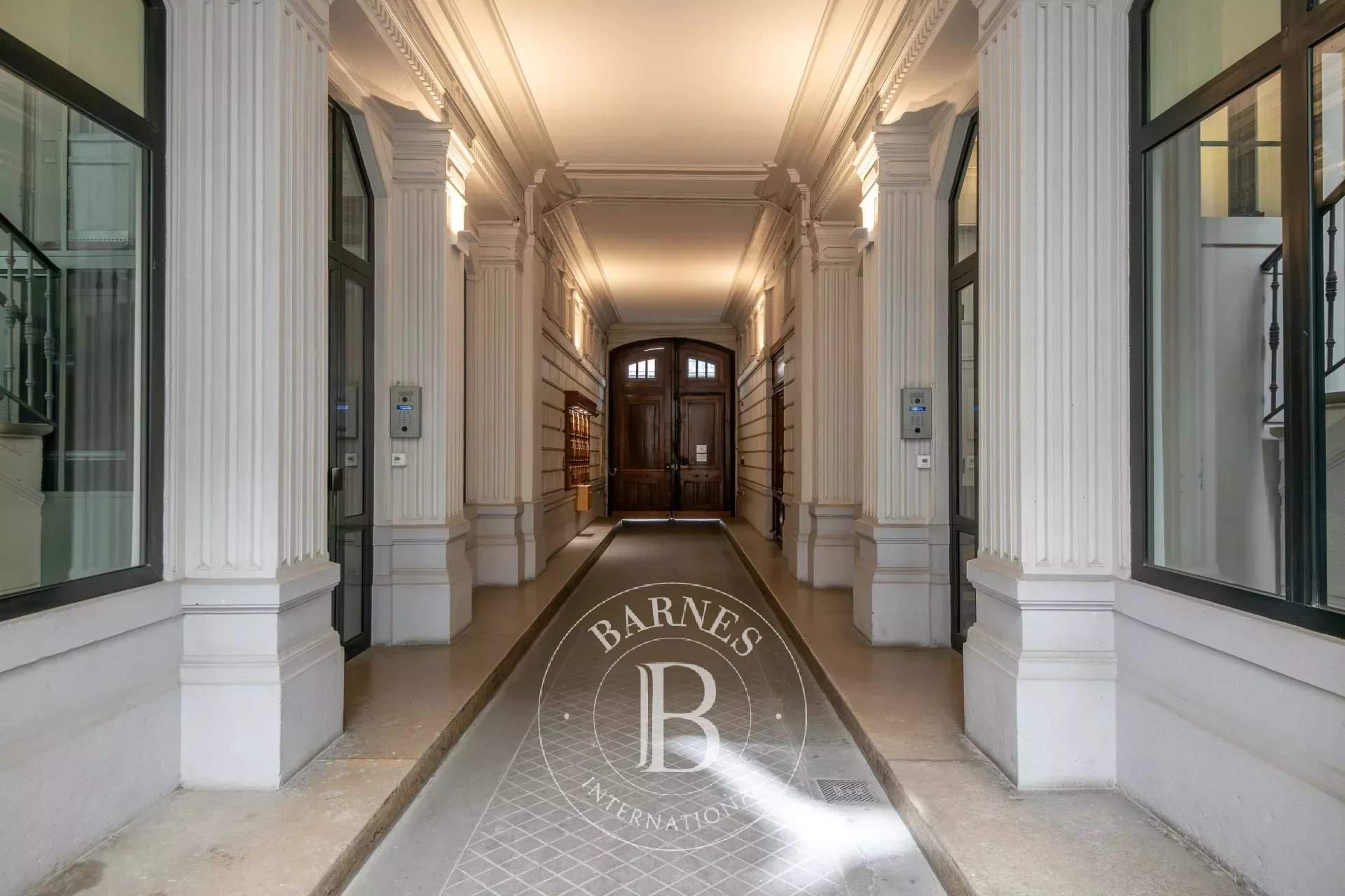 Lyon  - Appartement 5 Pi&egrave;ces 4 Chambres - picture 2