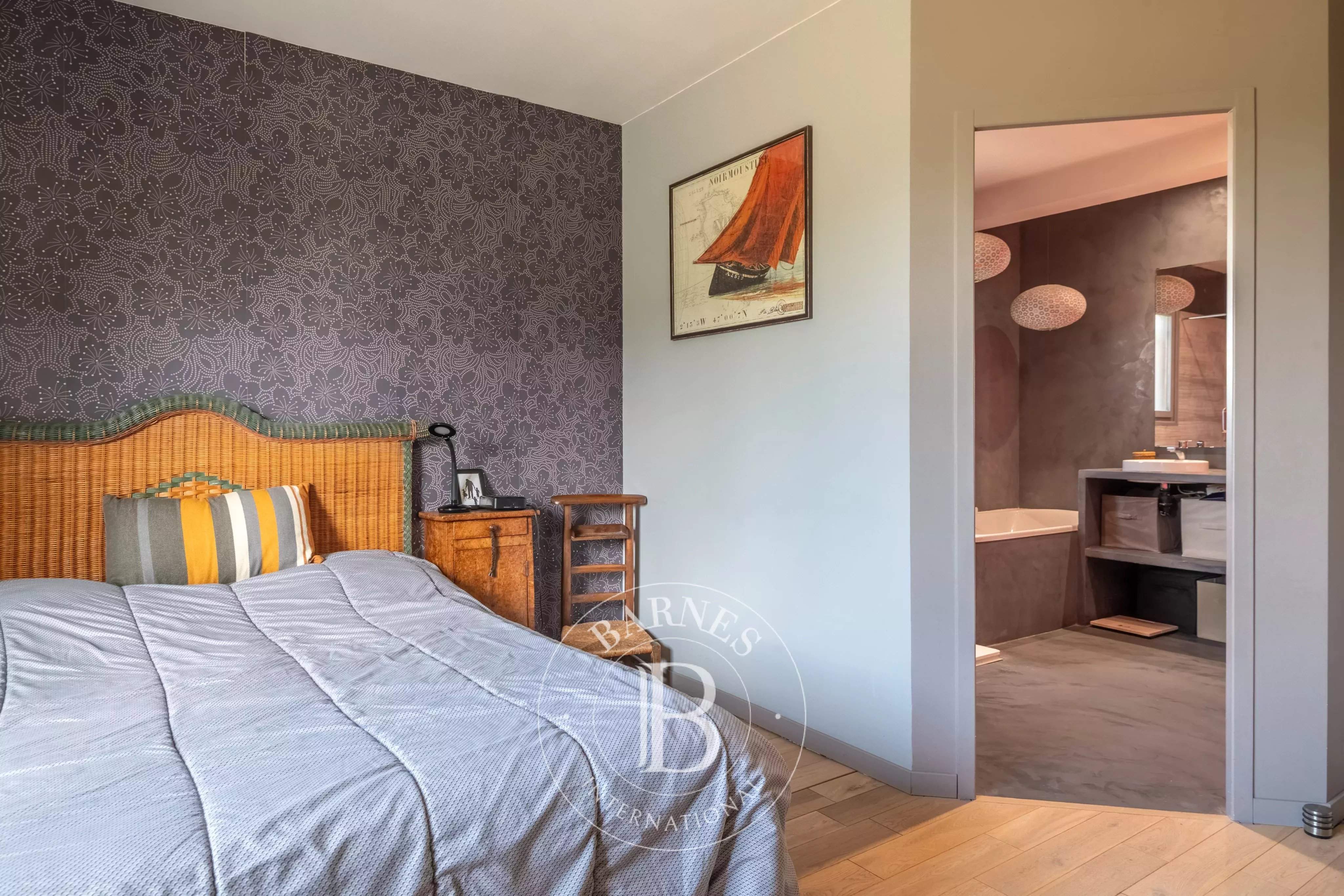 La Tour-de-Salvagny  - Maison 6 Pi&egrave;ces 4 Chambres - picture 5