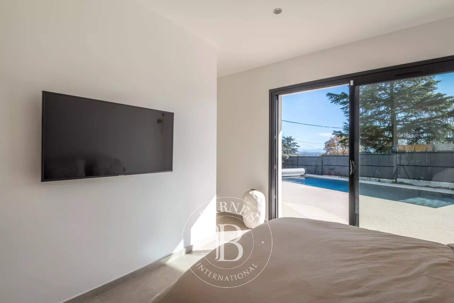 Neyron  - House 4 Bedrooms - picture 9