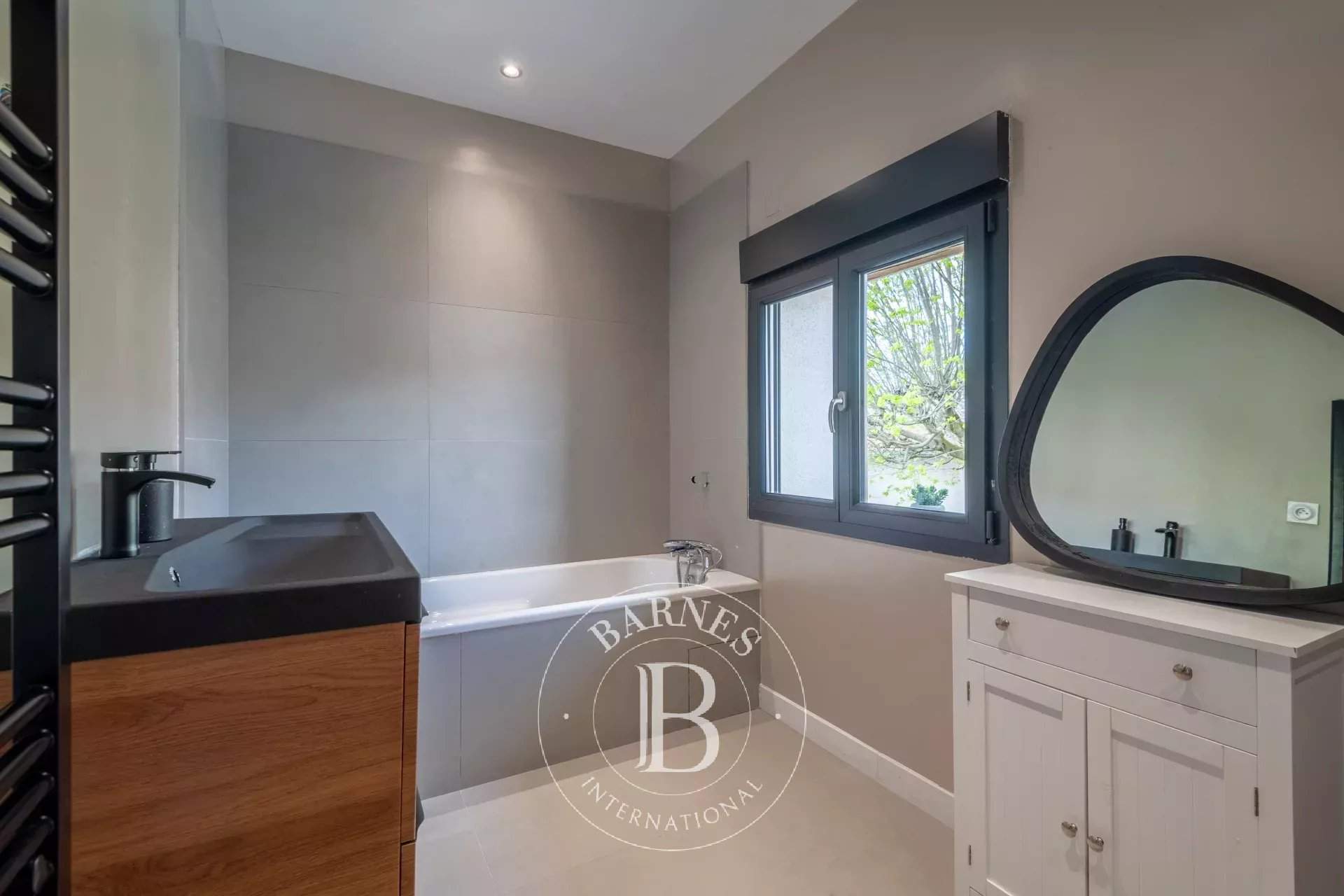 Reyrieux  - Maison 5 Pi&egrave;ces 3 Chambres - picture 7