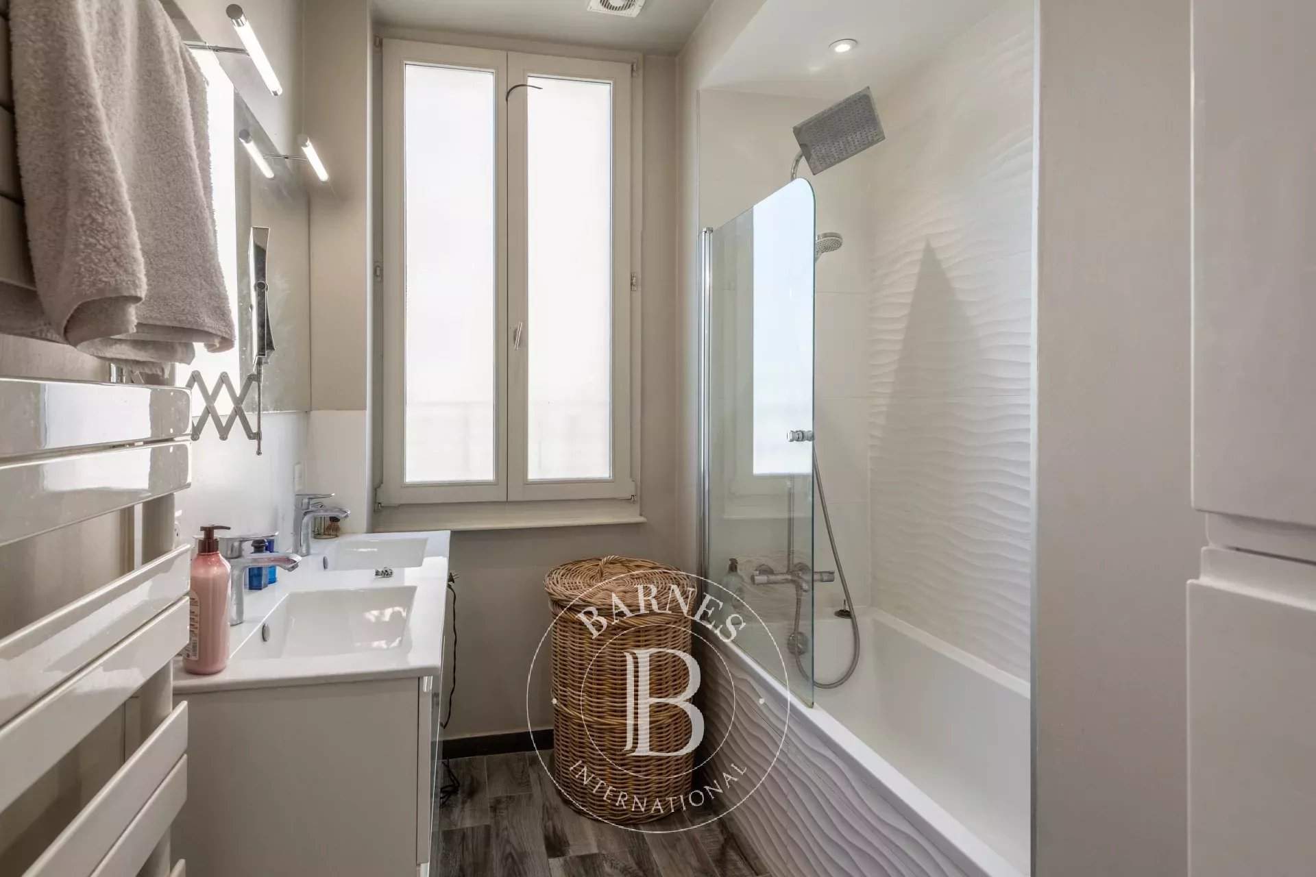 Oullins-Pierre-Bénite  - Maison 7 Pi&egrave;ces 5 Chambres - picture 7