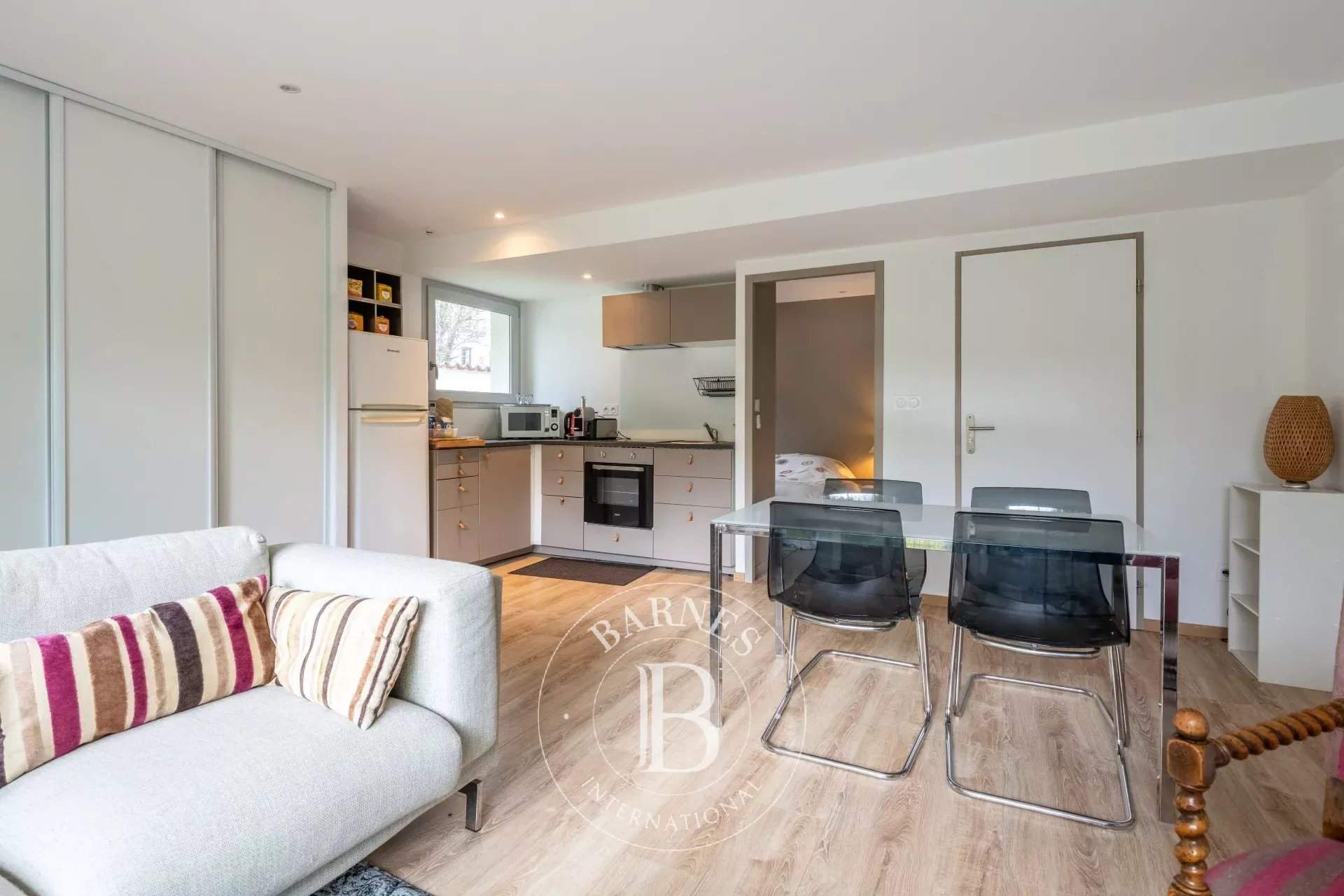 Collonges-au-Mont-d'Or  - Maison 7 Pi&egrave;ces 4 Chambres - picture 13