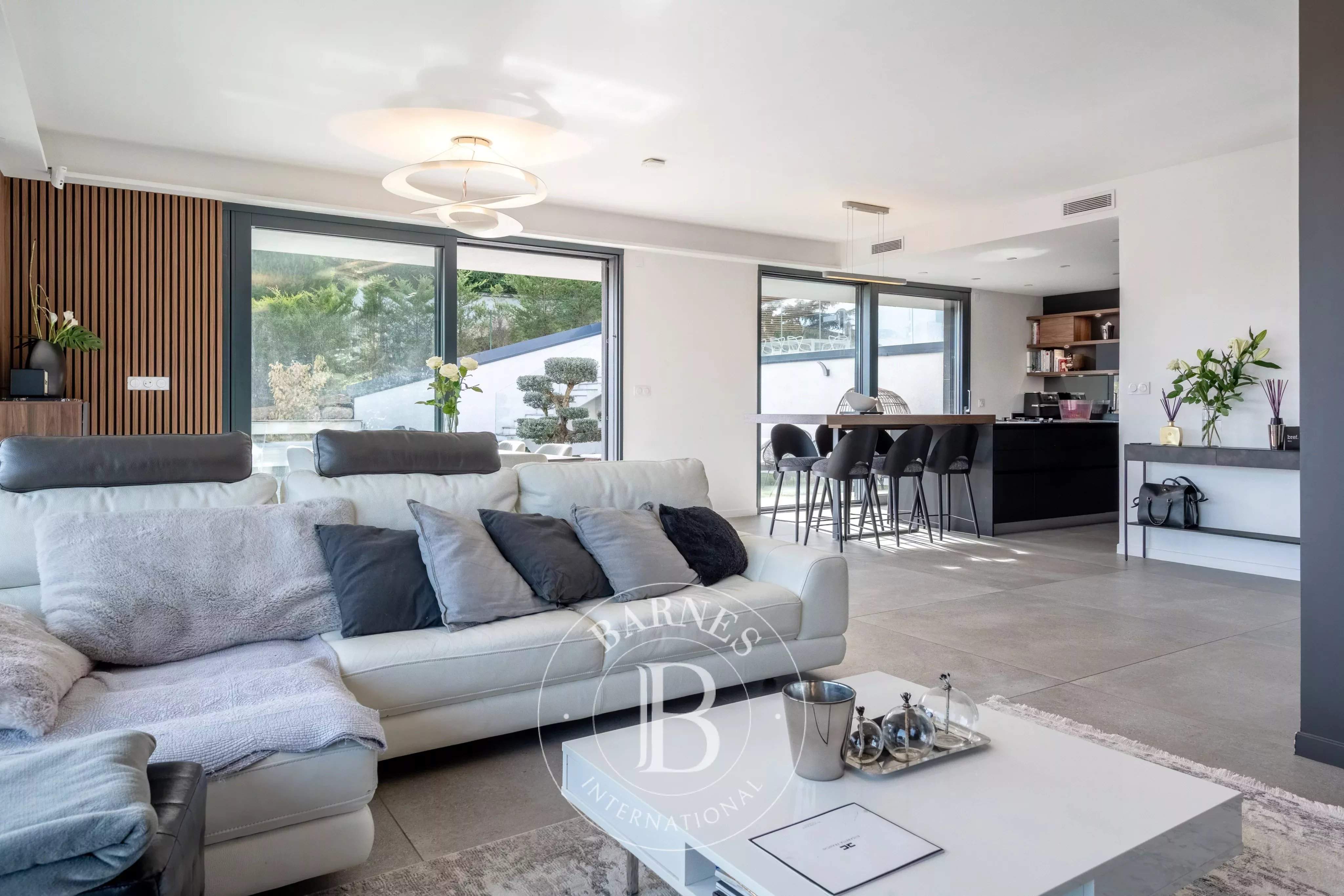 Albigny-sur-Saône  - Maison 7 Pi&egrave;ces 5 Chambres - picture 8