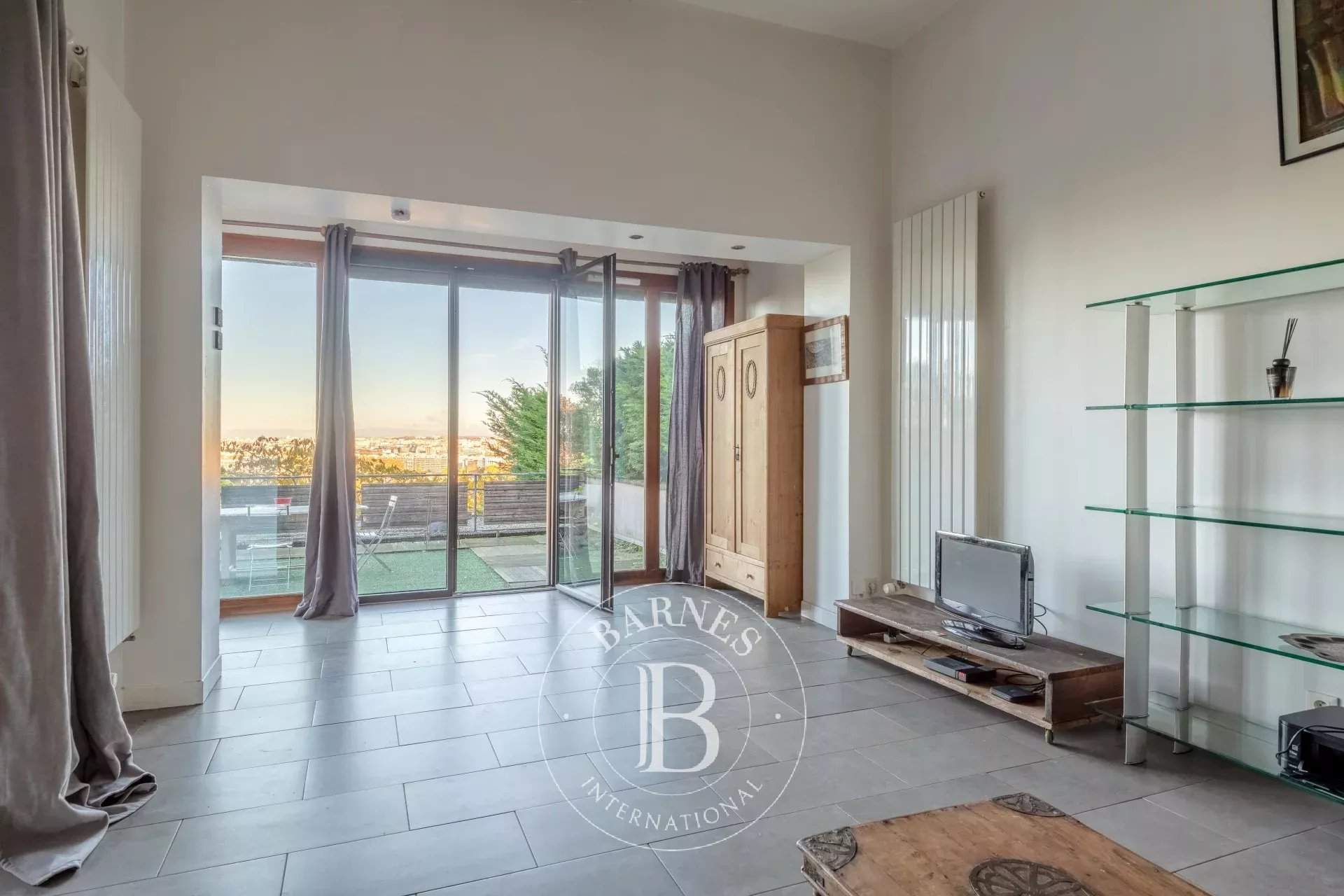 La Mulatière  - Maison 7 Pi&egrave;ces 4 Chambres - picture 5