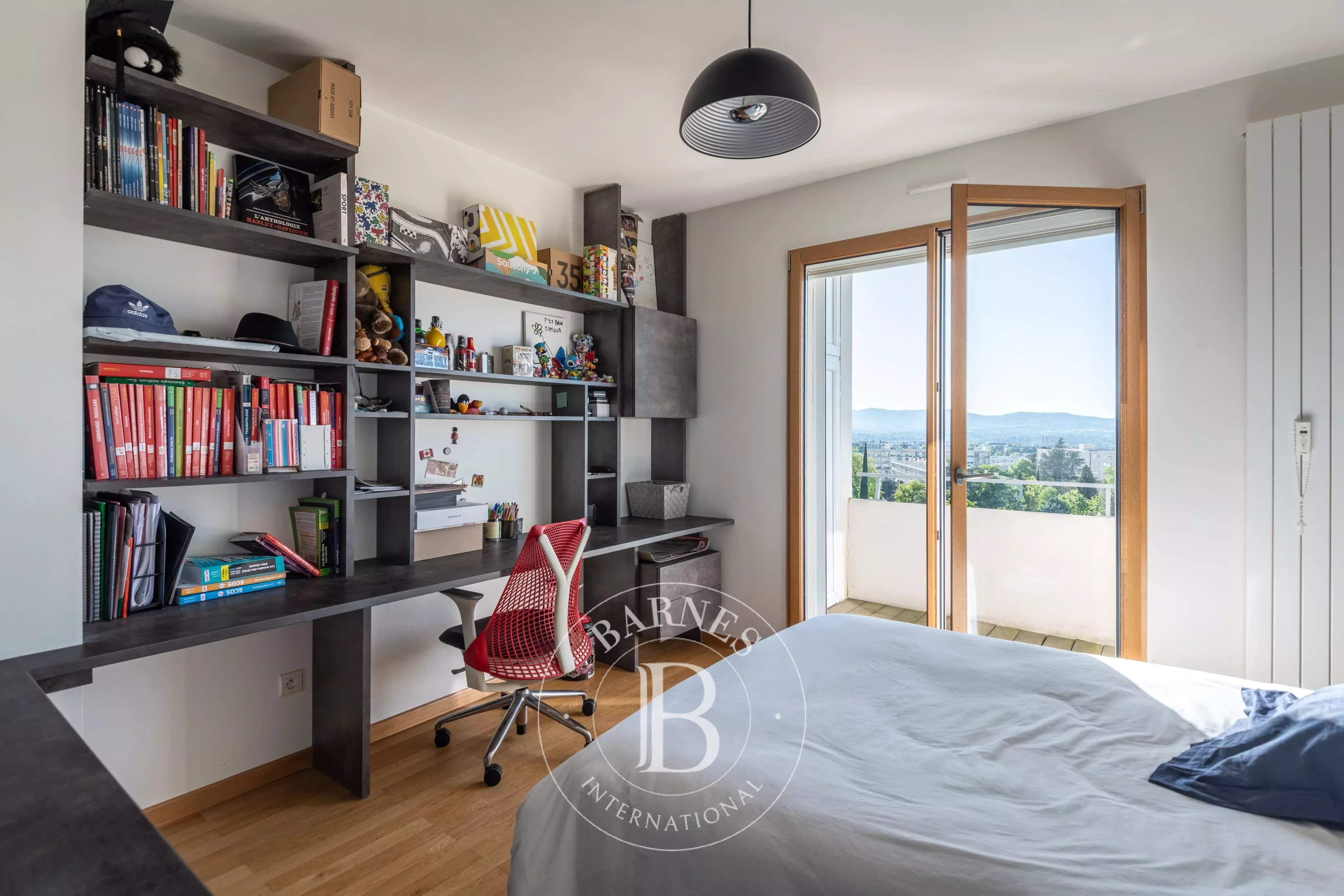 Sainte-Foy-lès-Lyon  - Appartement 6 Pi&egrave;ces 3 Chambres - picture 18