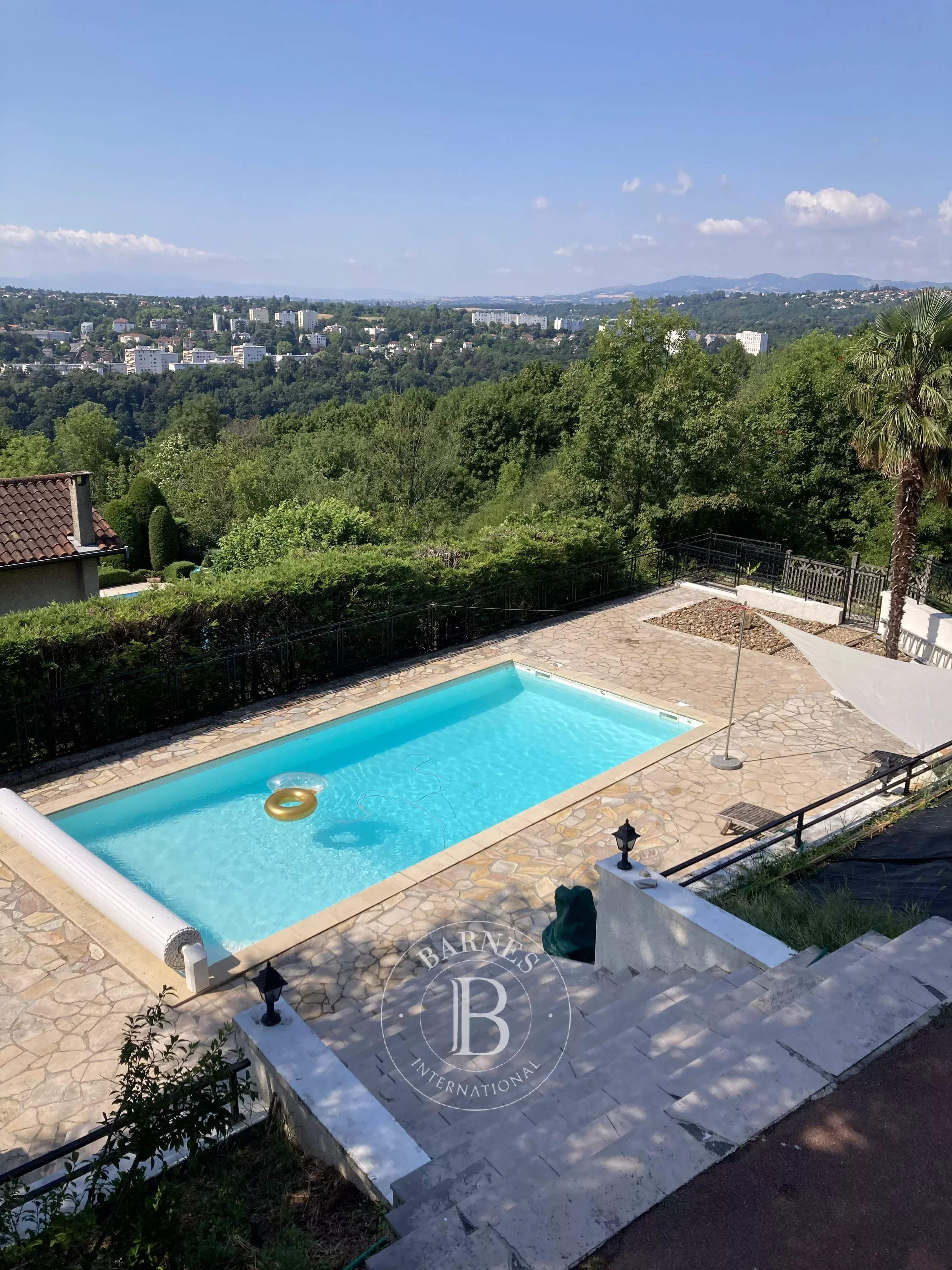 Sainte-Foy-lès-Lyon  - Maison 6 Pi&egrave;ces 5 Chambres - picture 12