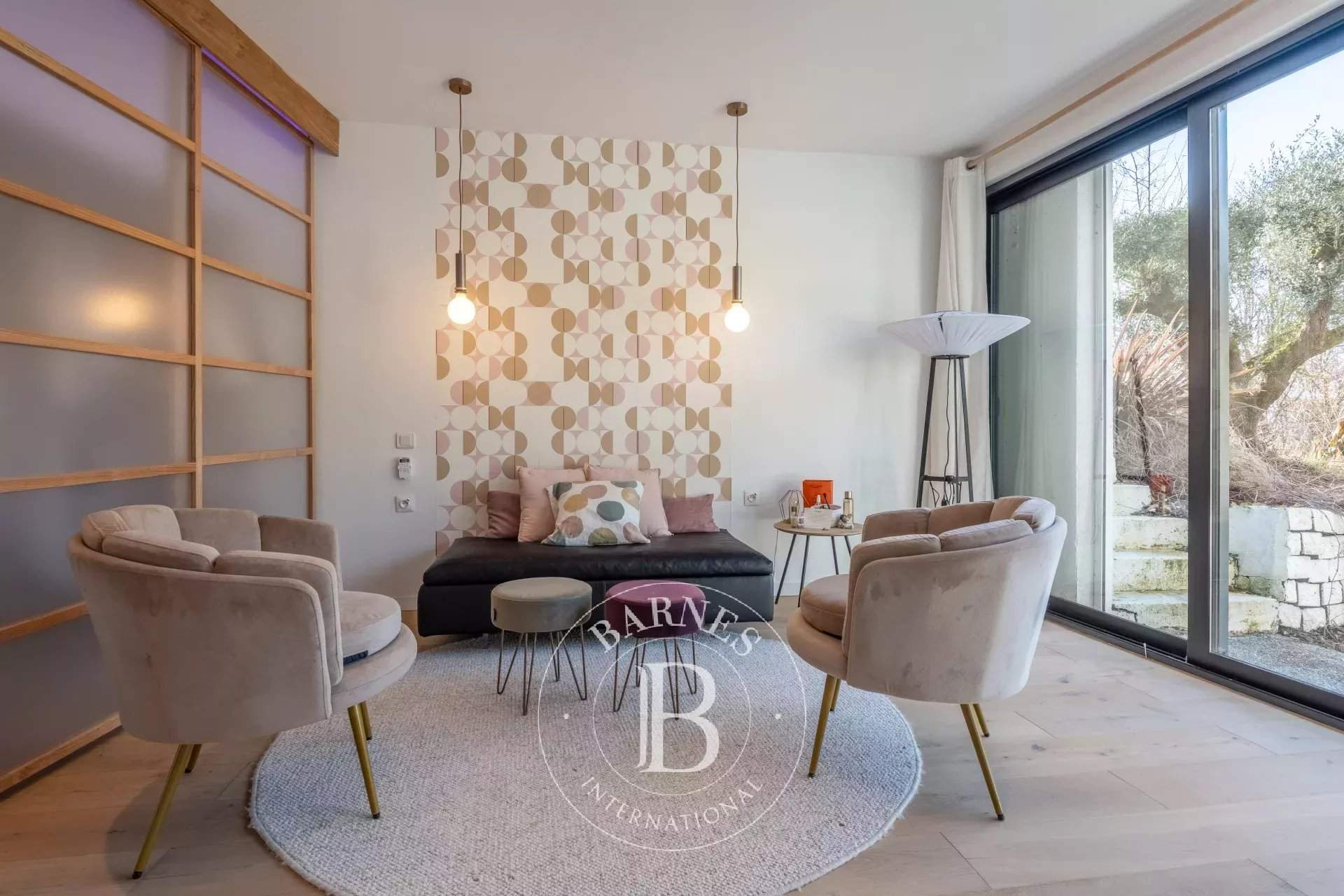 Limonest  - Property 5 Bedrooms - picture 20