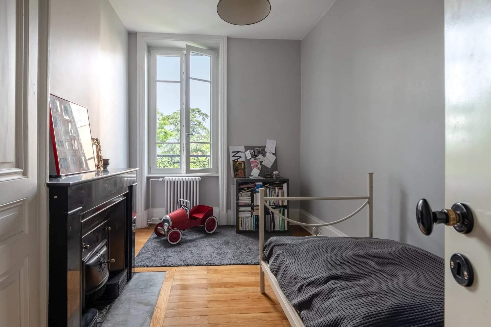 Caluire-et-Cuire  - Maison 13 Pi&egrave;ces 6 Chambres - picture 10