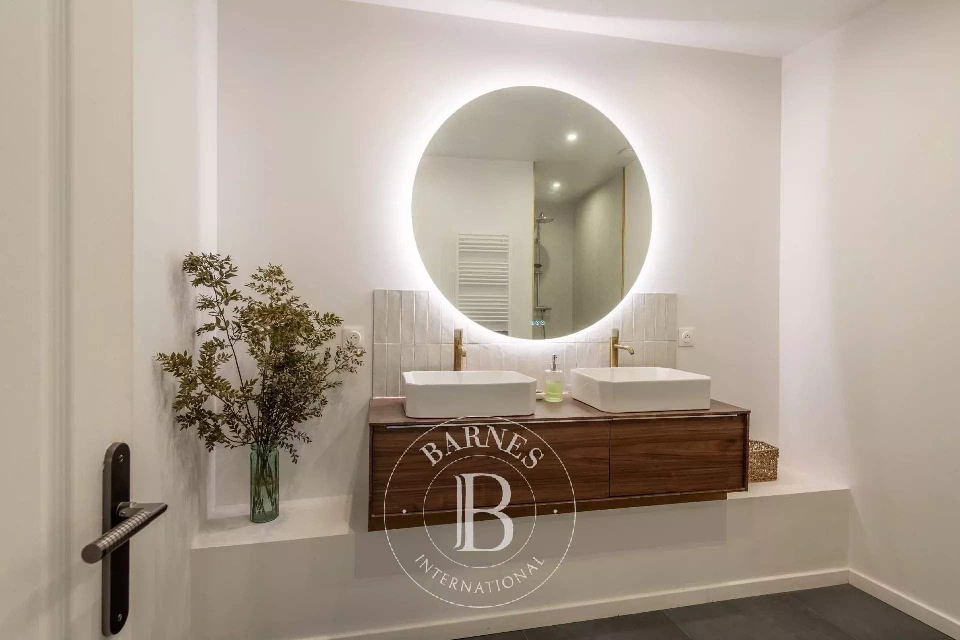 Limonest  - Apartment 2 Bedrooms - picture 13