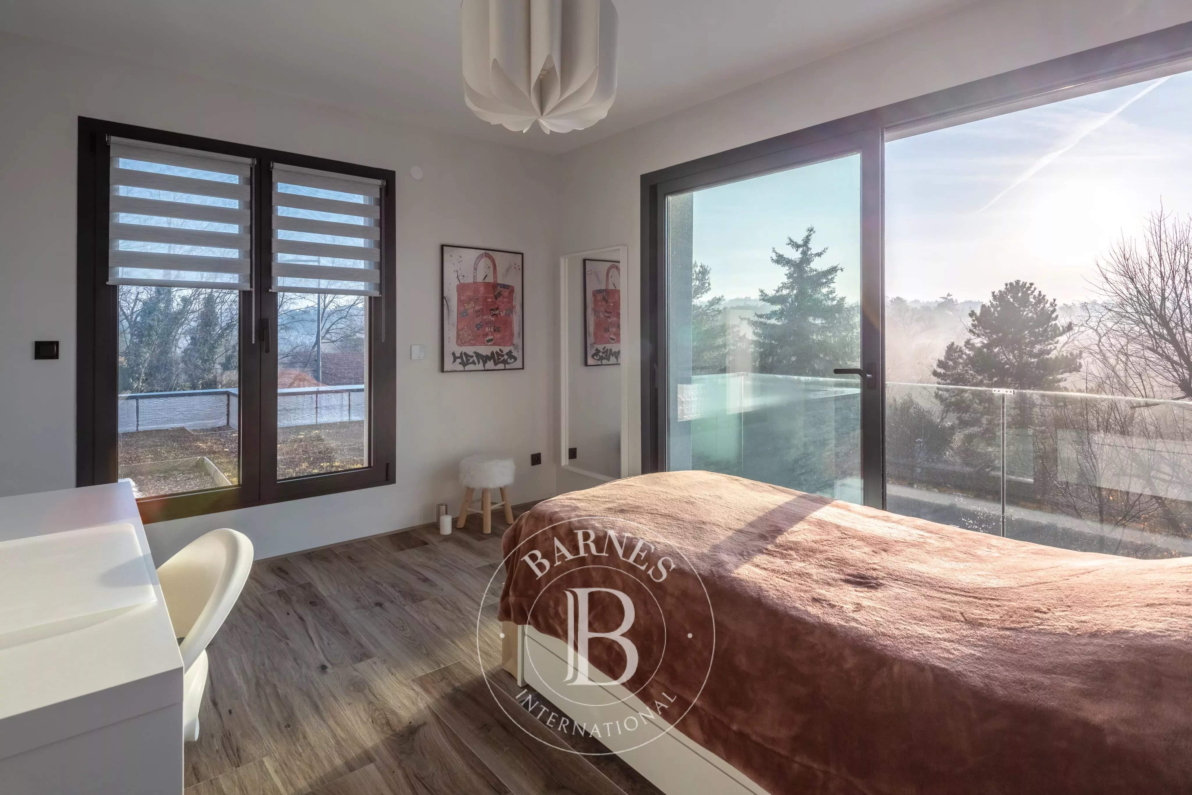 Sainte-Foy-lès-Lyon  - Maison 6 Pi&egrave;ces 5 Chambres - picture 12