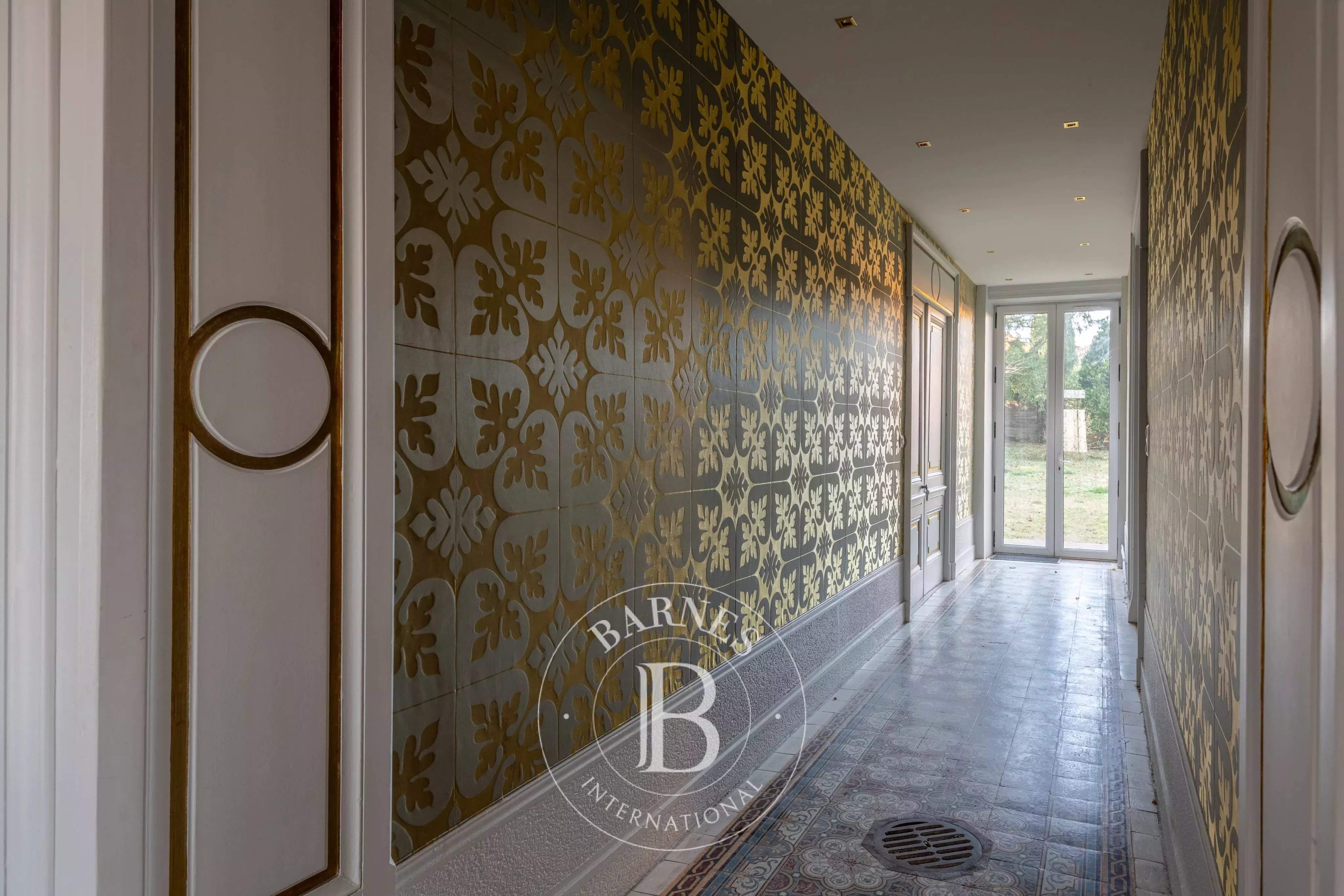 Vernaison  - House 9 Bedrooms - picture 8