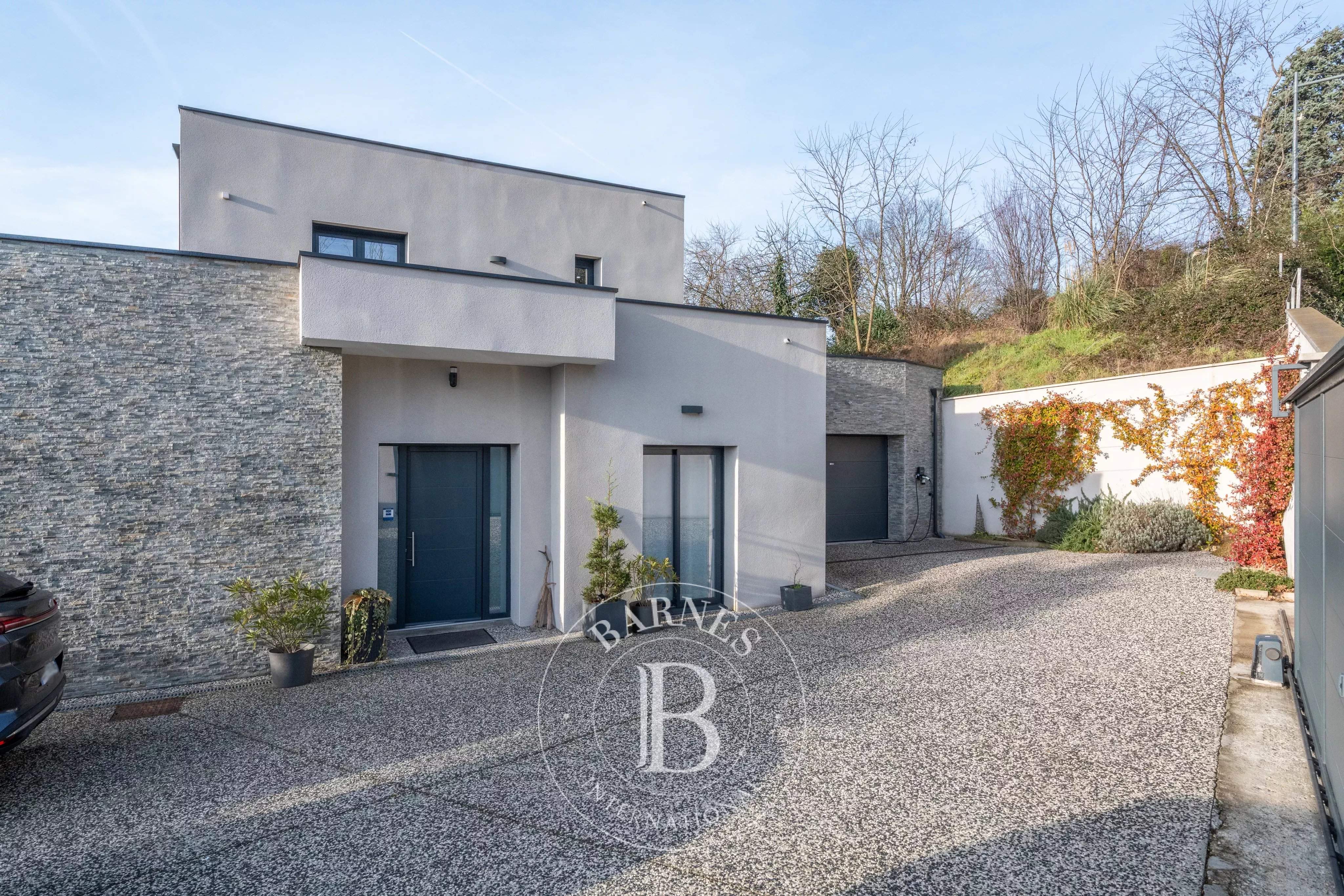 Sainte-Foy-lès-Lyon  - Maison 6 Pi&egrave;ces 5 Chambres - picture 15