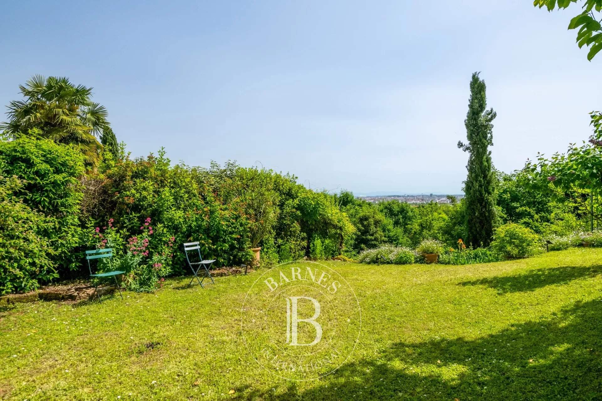 Lyon  - Apartment 2 Bedrooms - picture 2