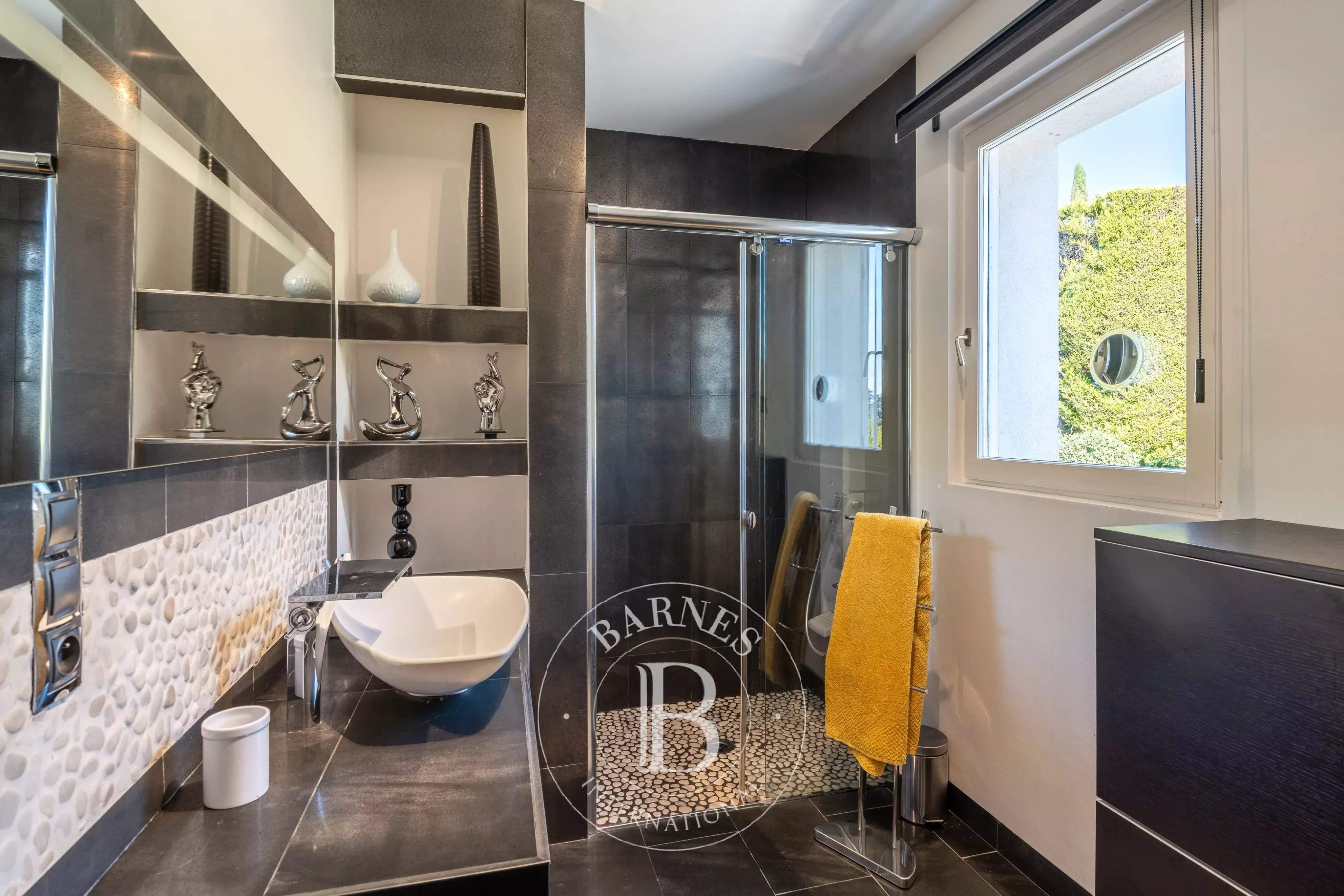 Saint-Genis-Laval  - Maison 9 Pi&egrave;ces 5 Chambres - picture 12