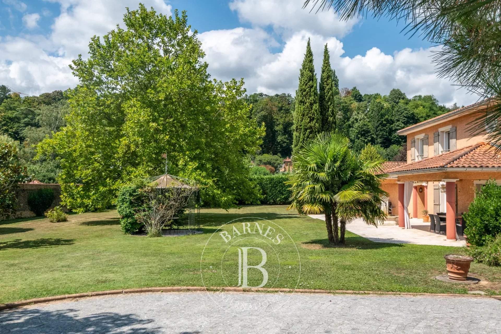 Collonges-au-Mont-d'Or  - Maison 7 Pi&egrave;ces 5 Chambres - picture 2