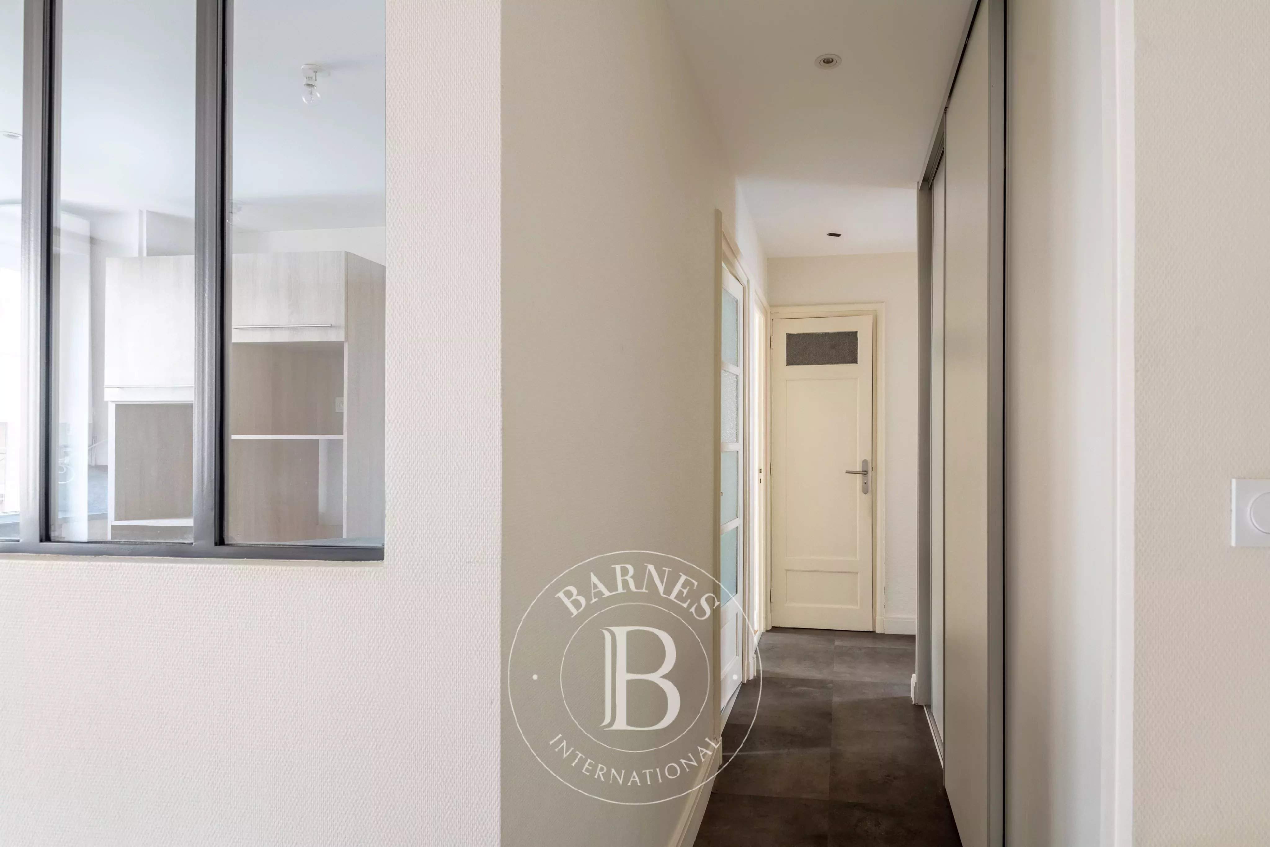 Lyon  - Appartement 3 Pi&egrave;ces 2 Chambres - picture 4