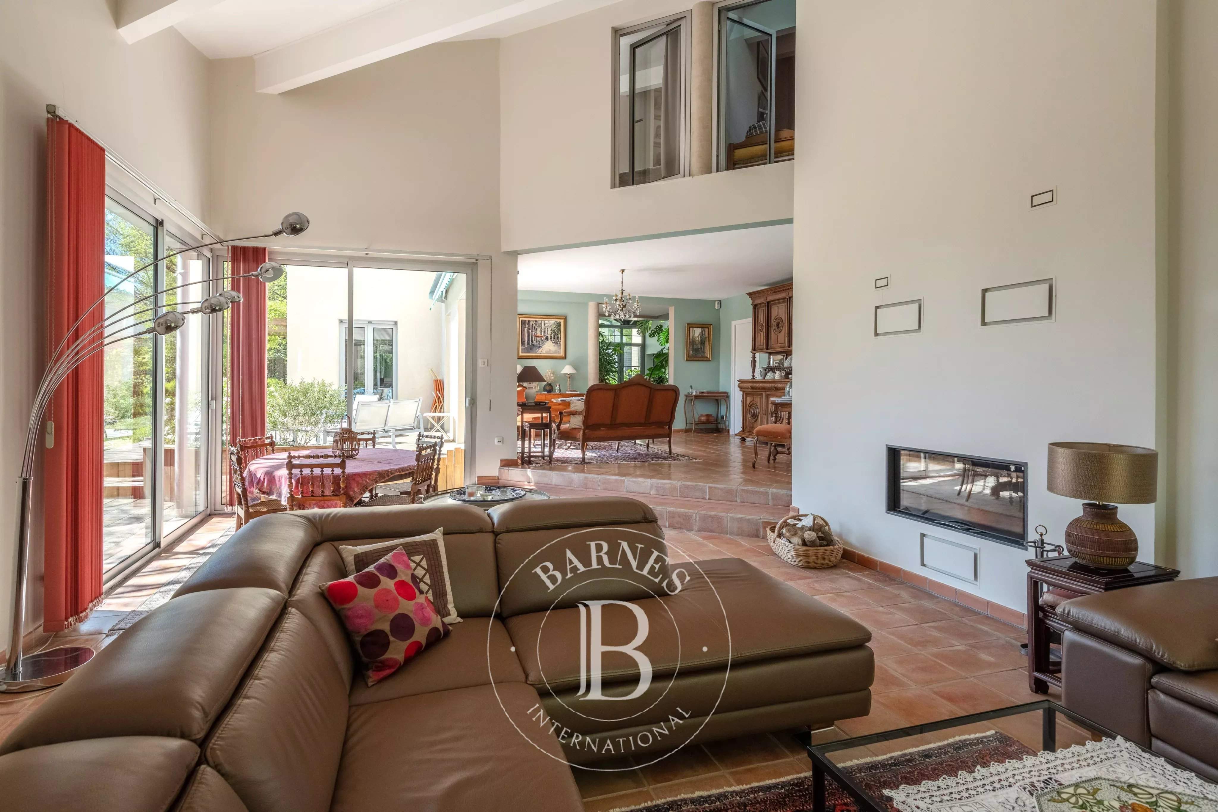 Charbonnières-les-Bains  - Maison 6 Pi&egrave;ces 5 Chambres - picture 12