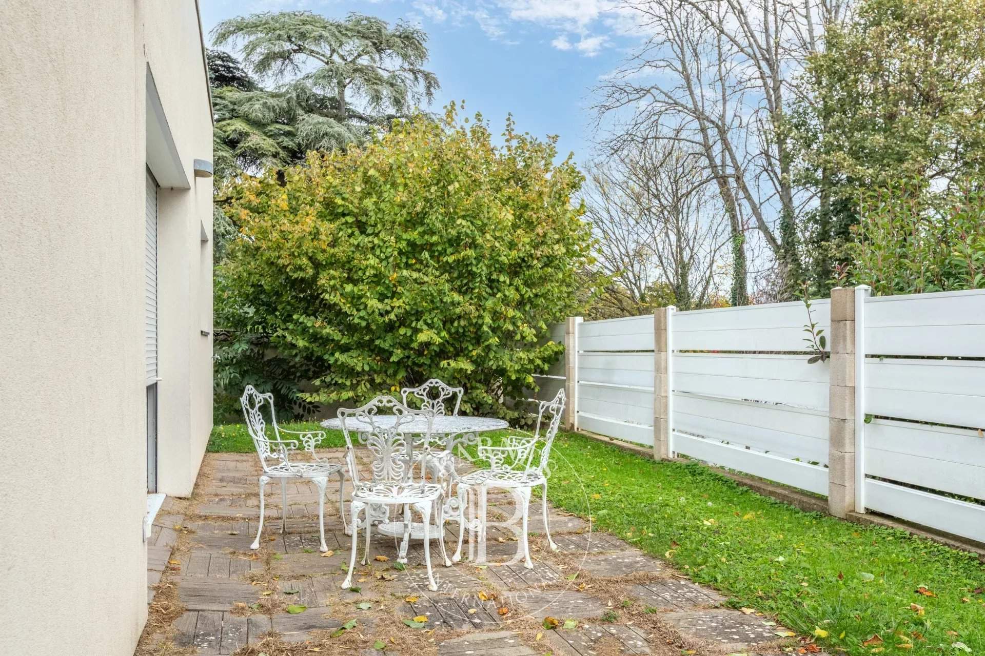 Collonges-au-Mont-d'Or  - Maison 7 Pi&egrave;ces 4 Chambres - picture 16