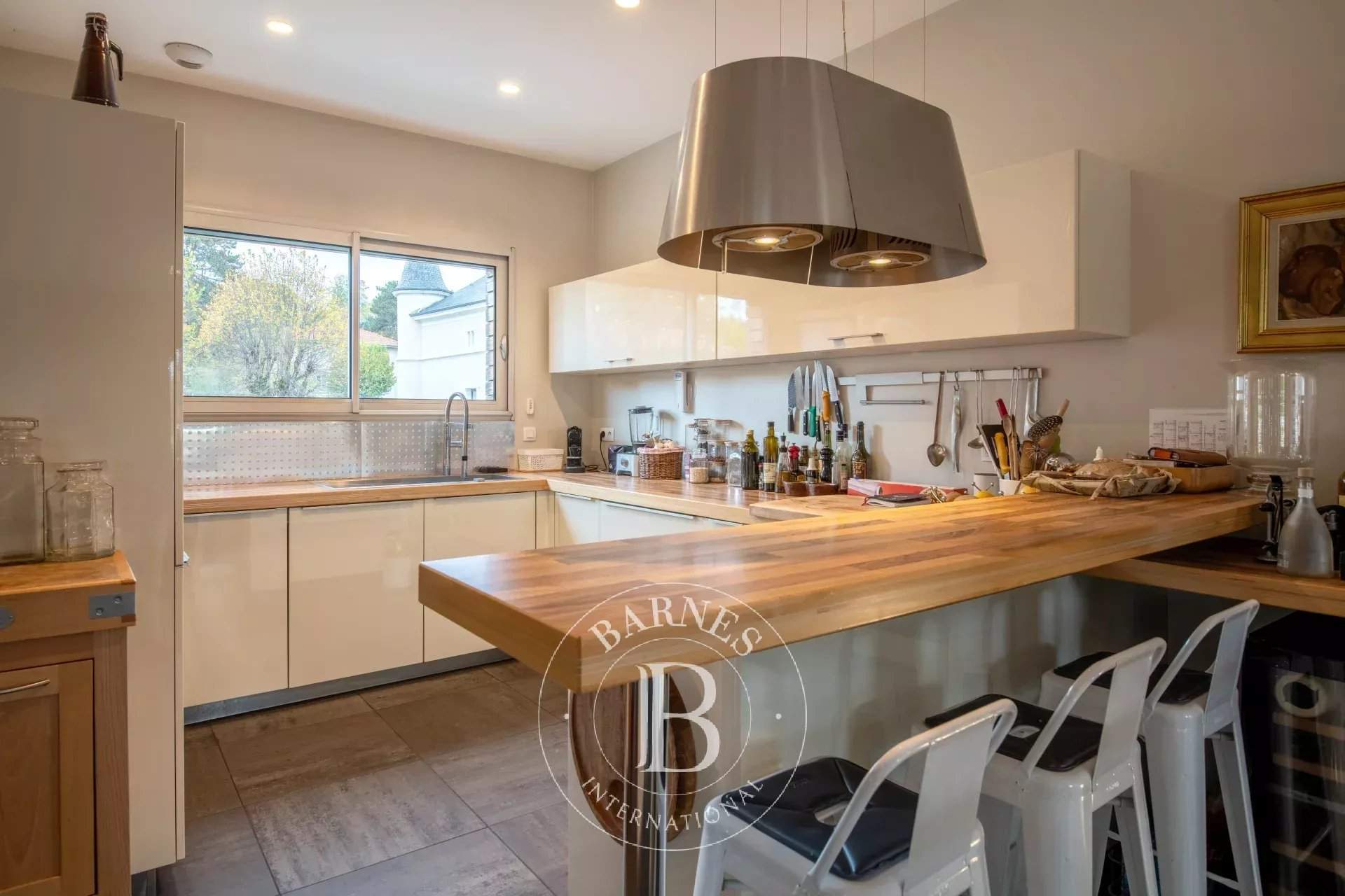 Collonges-au-Mont-d'Or  - Maison 7 Pi&egrave;ces 4 Chambres - picture 5