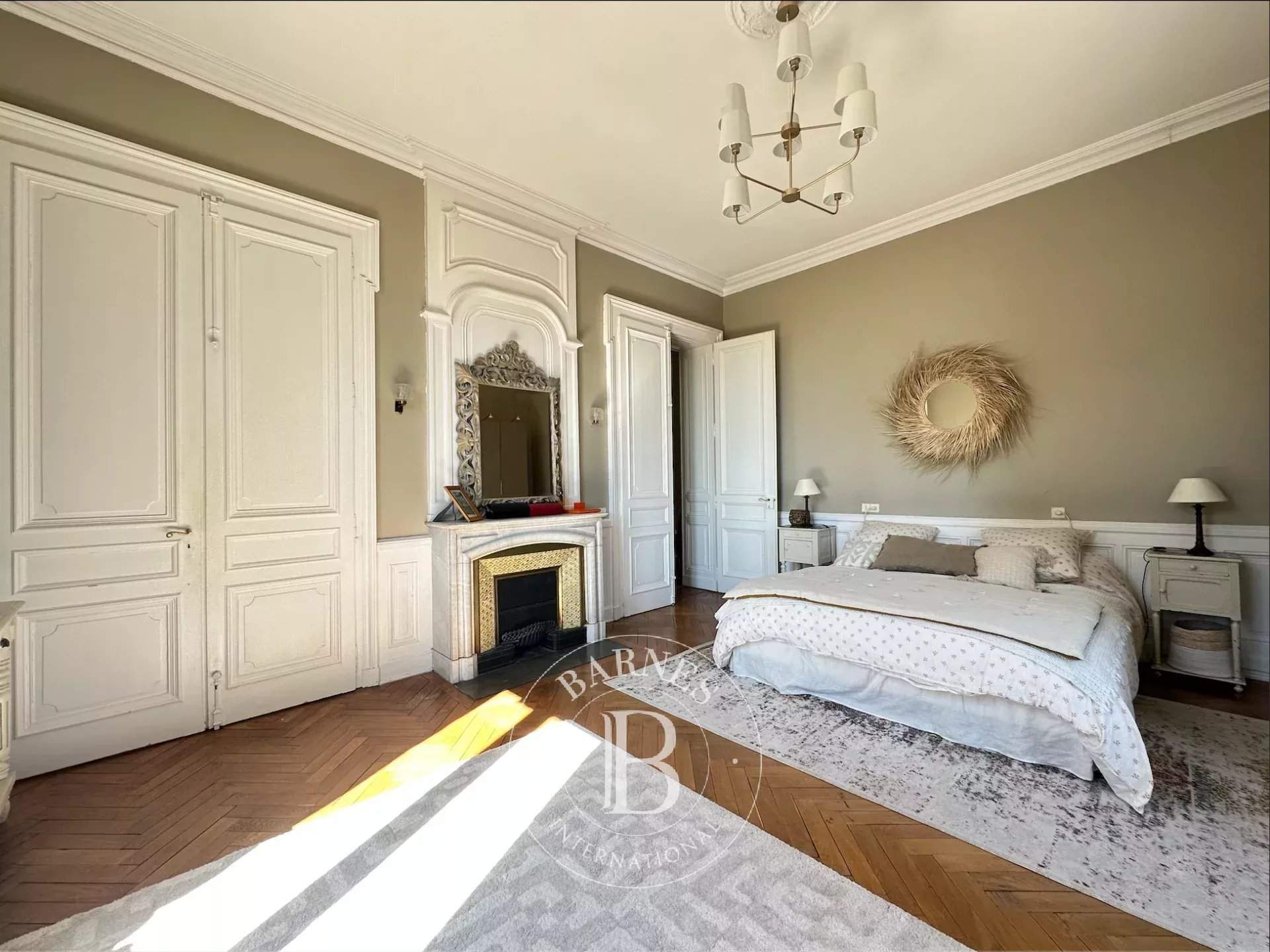 Neyron  - Maison 8 Pi&egrave;ces 6 Chambres - picture 8