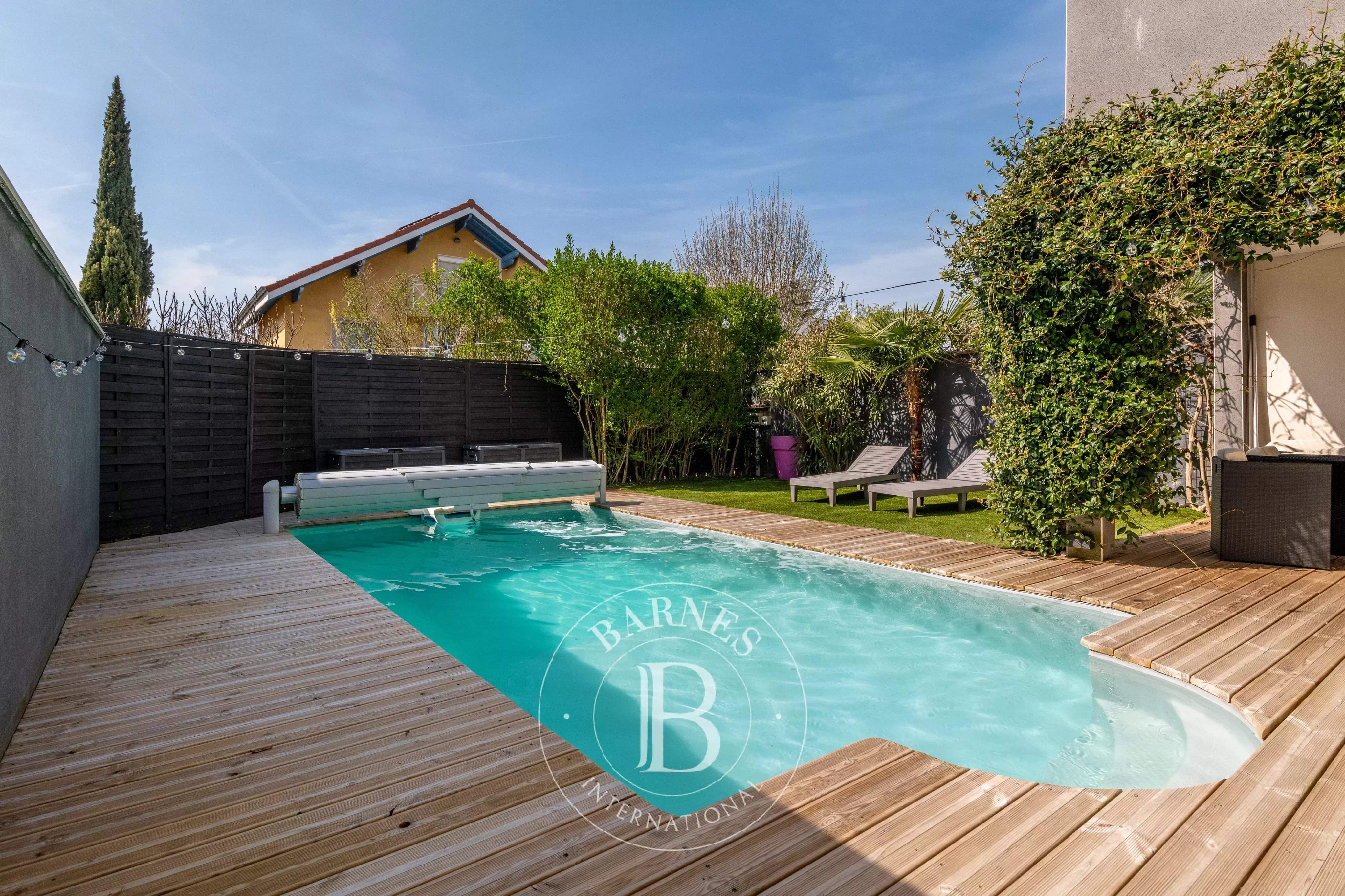 Tassin-la-Demi-Lune  - Maison 6 Pi&egrave;ces 4 Chambres - picture 2